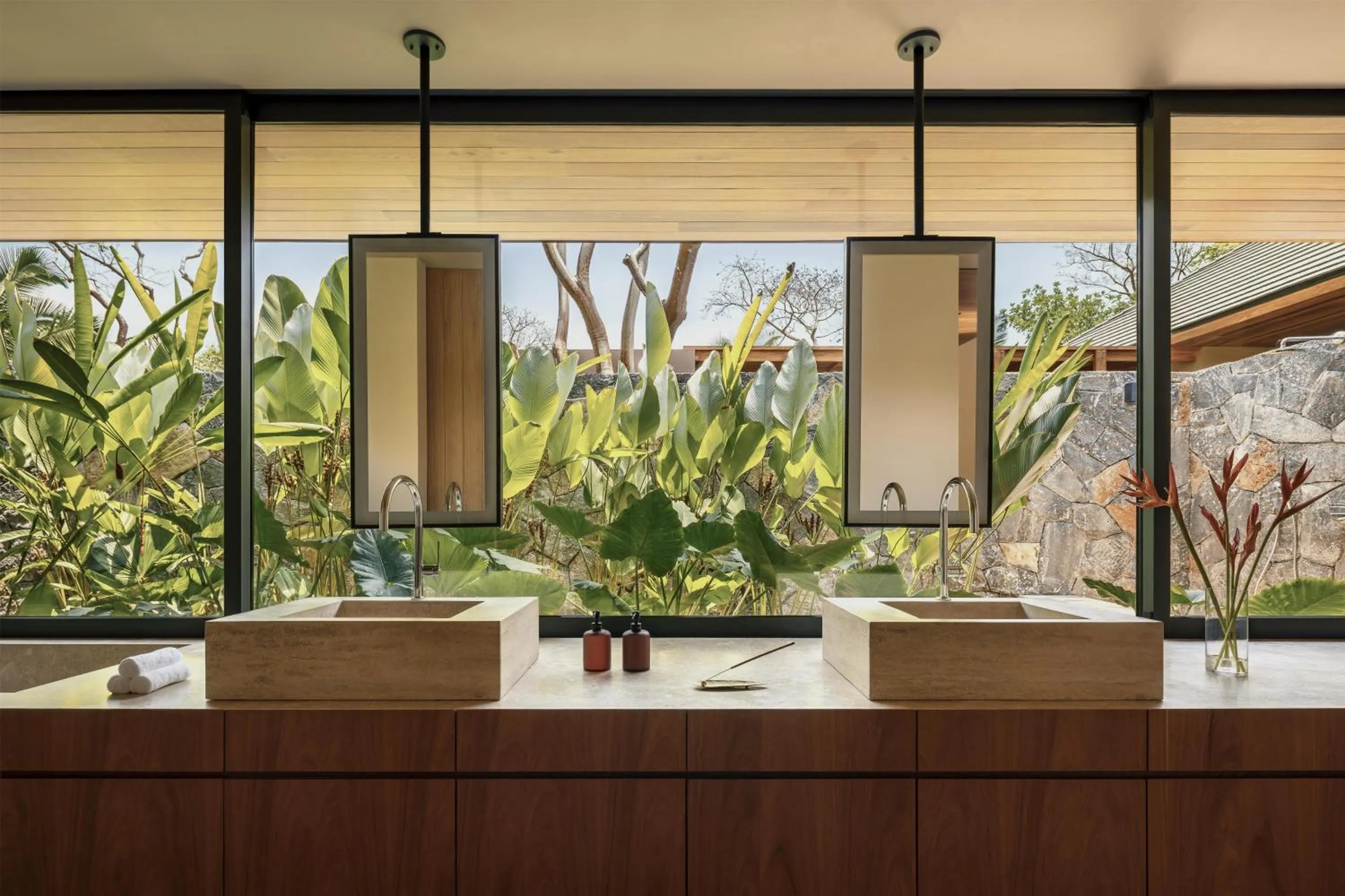 Bathroom in One&Only Mandarina