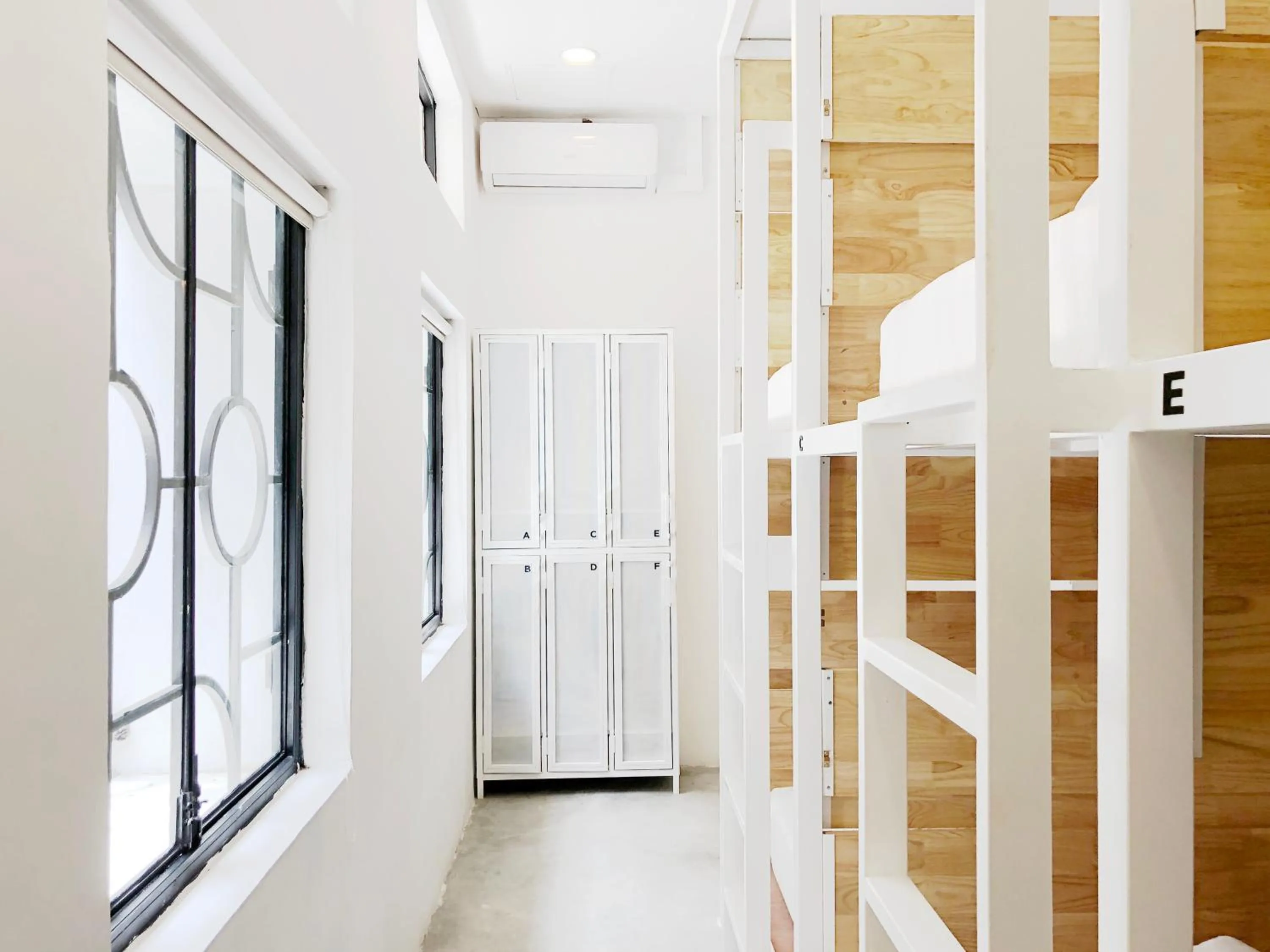 bunk bed in HOOD Hostel