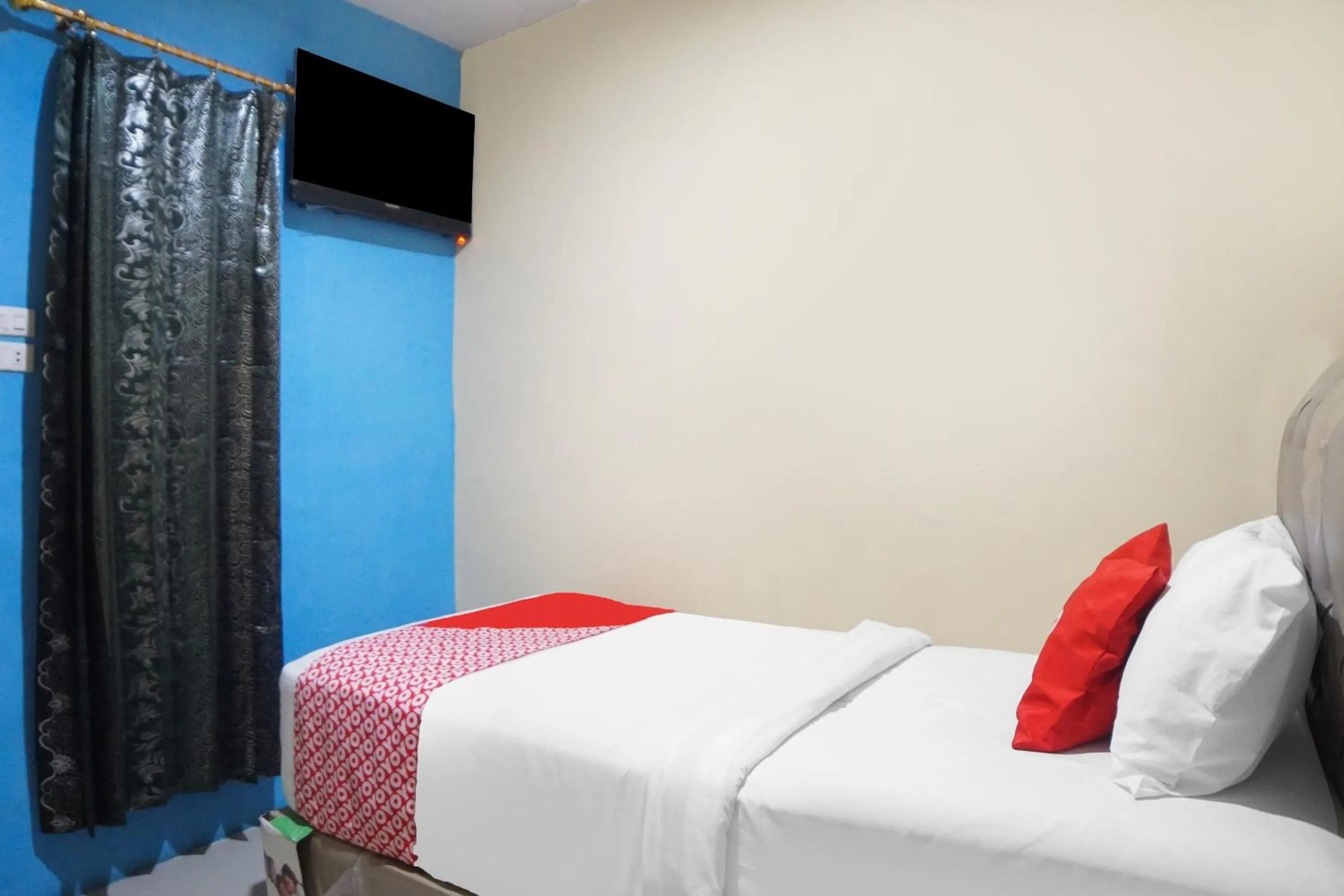 Bedroom, Bed in Hotel O Sky Residence Mawar
