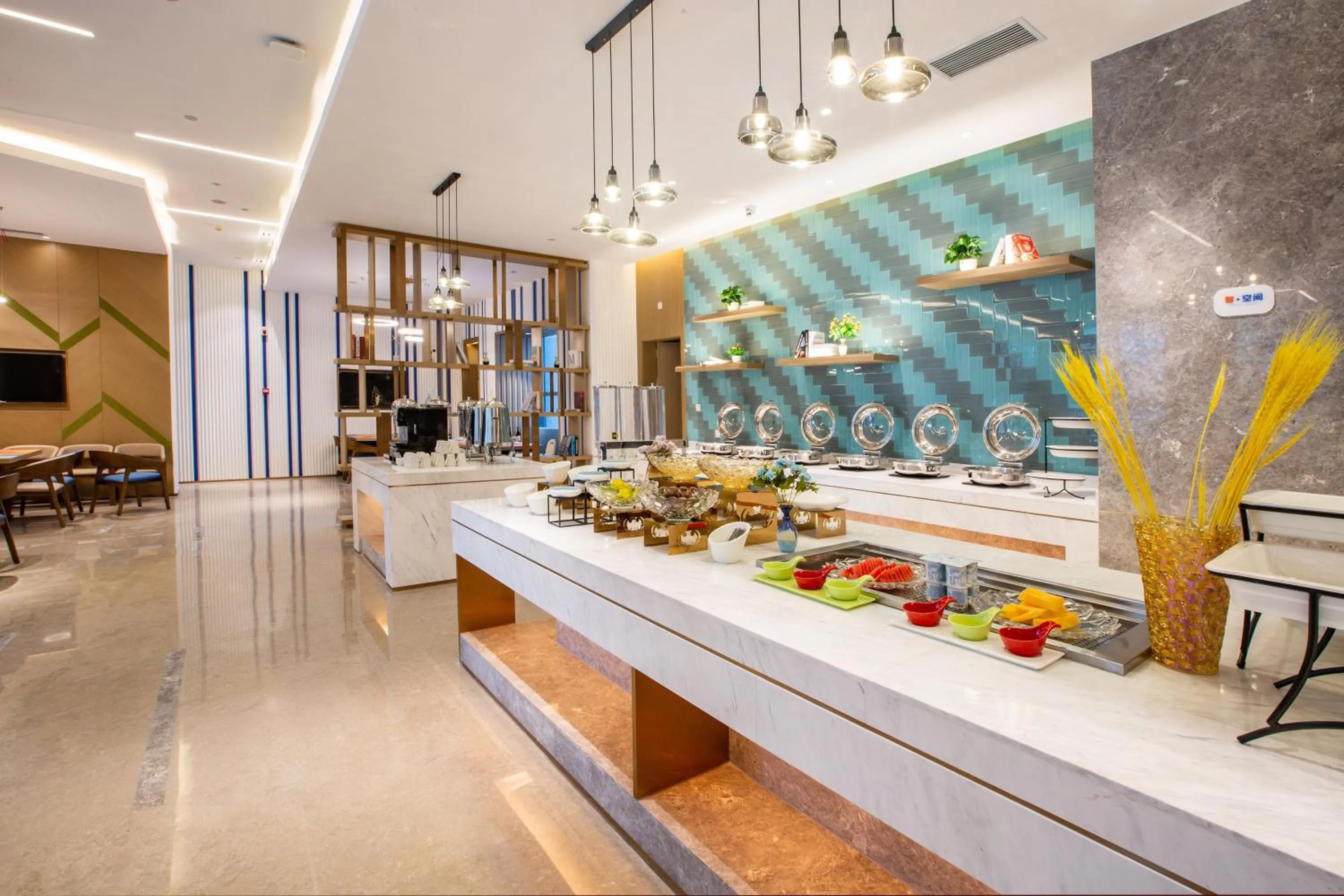 Restaurant/places to eat in Holiday Inn Express Changzhou Xinbei by IHG