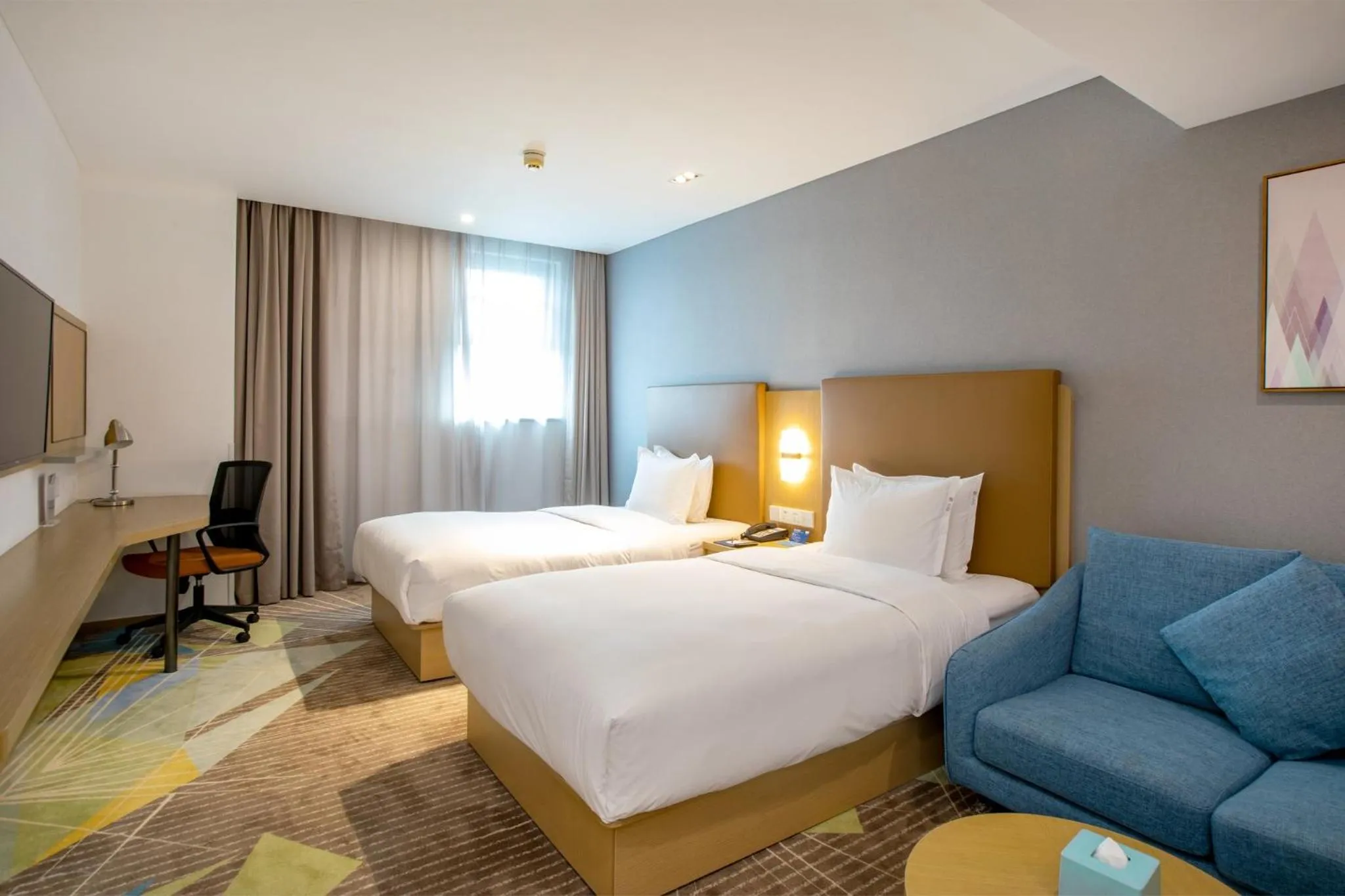 Photo of the whole room, Bed in Holiday Inn Express Changzhou Xinbei by IHG