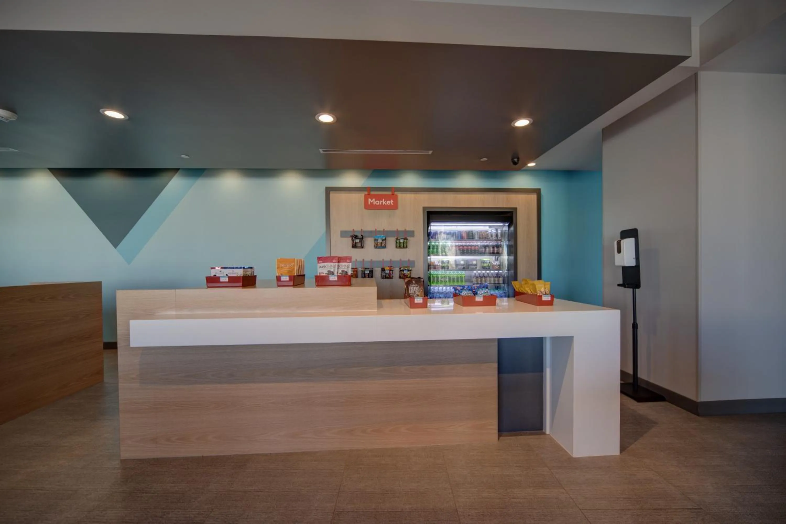 Supermarket/grocery shop in Avid hotel - Oklahoma City - Yukon by IHG