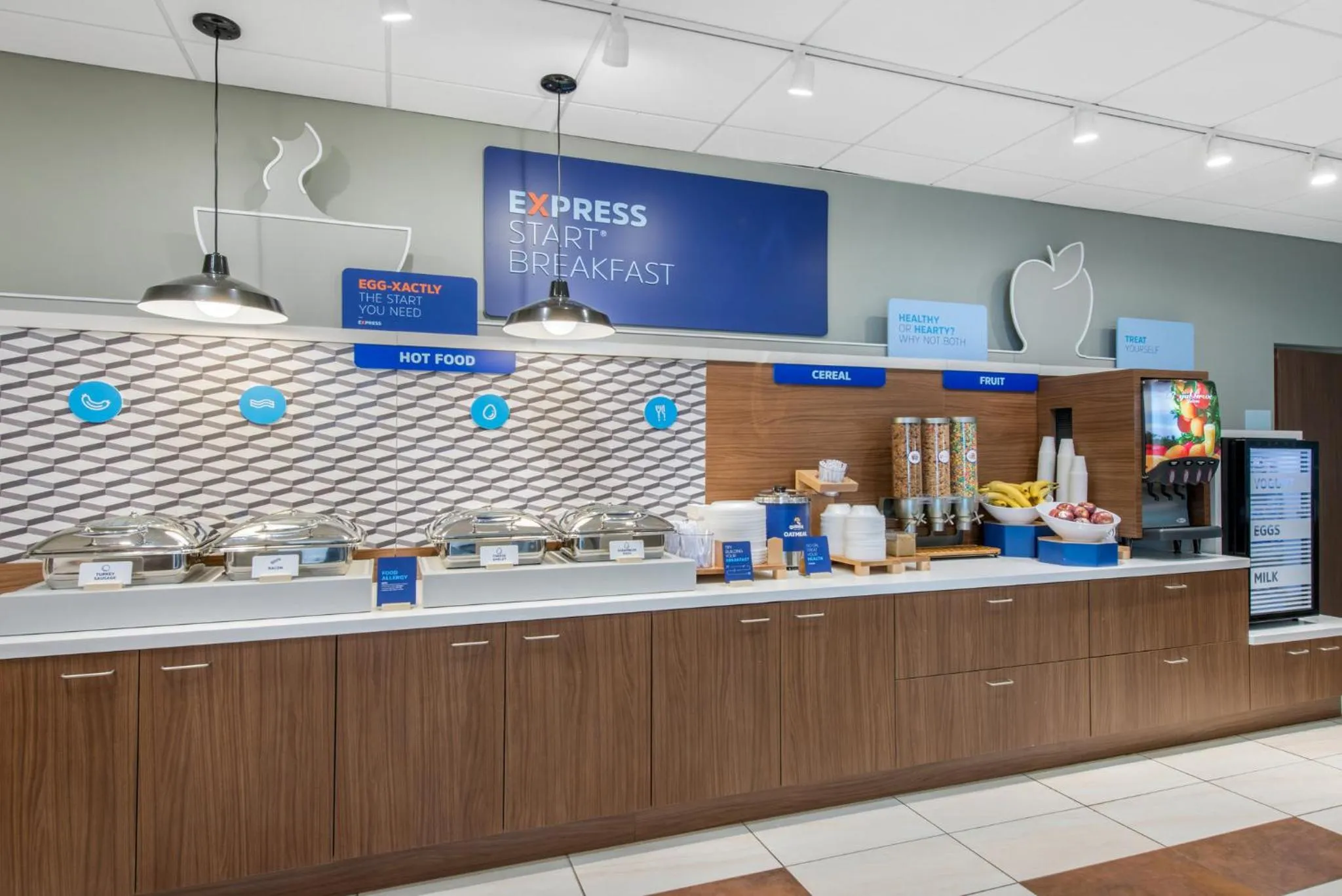 Breakfast in Holiday Inn Express & Suites - Ruskin by IHG