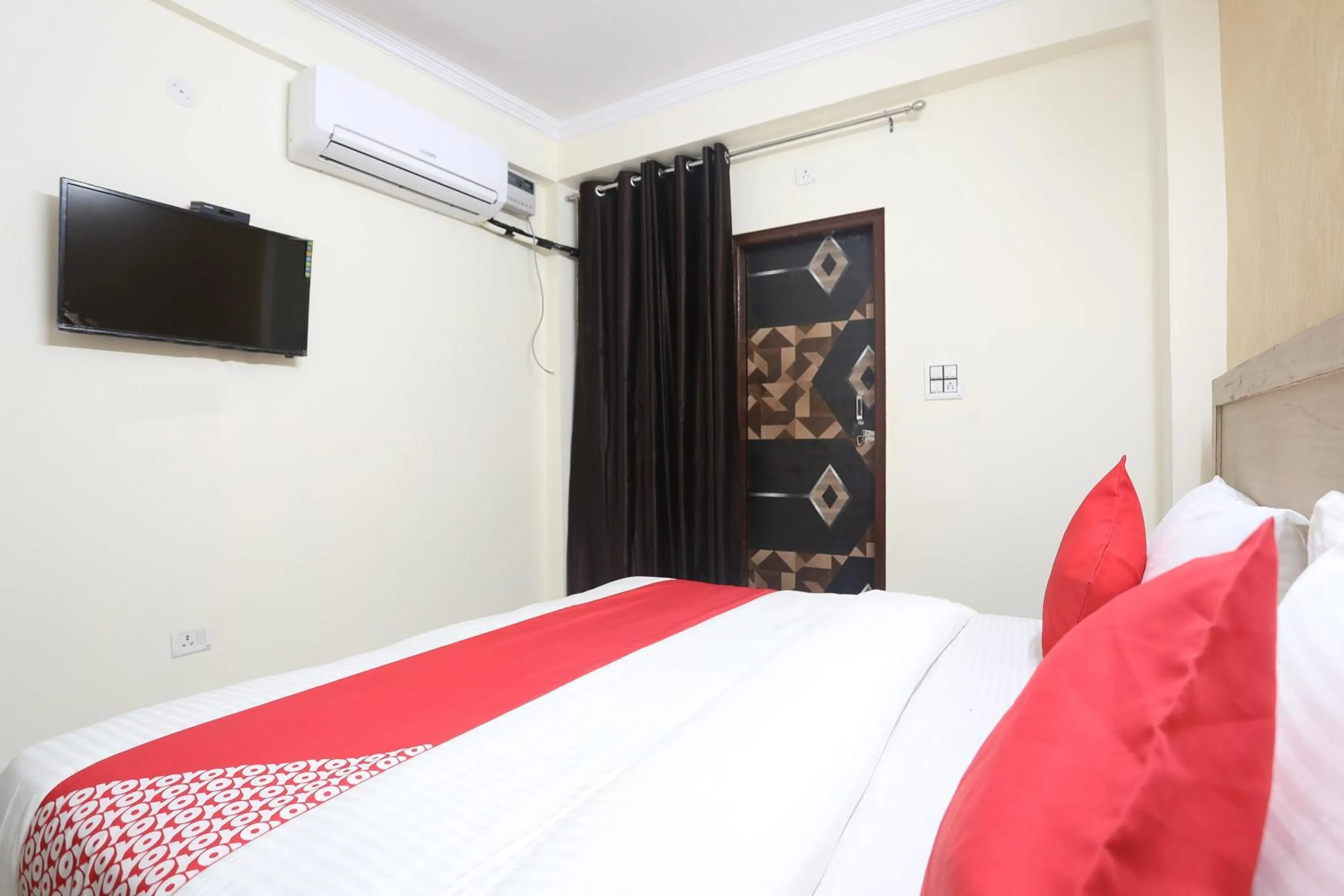 Bedroom, Bed in Hotel O A P Residency