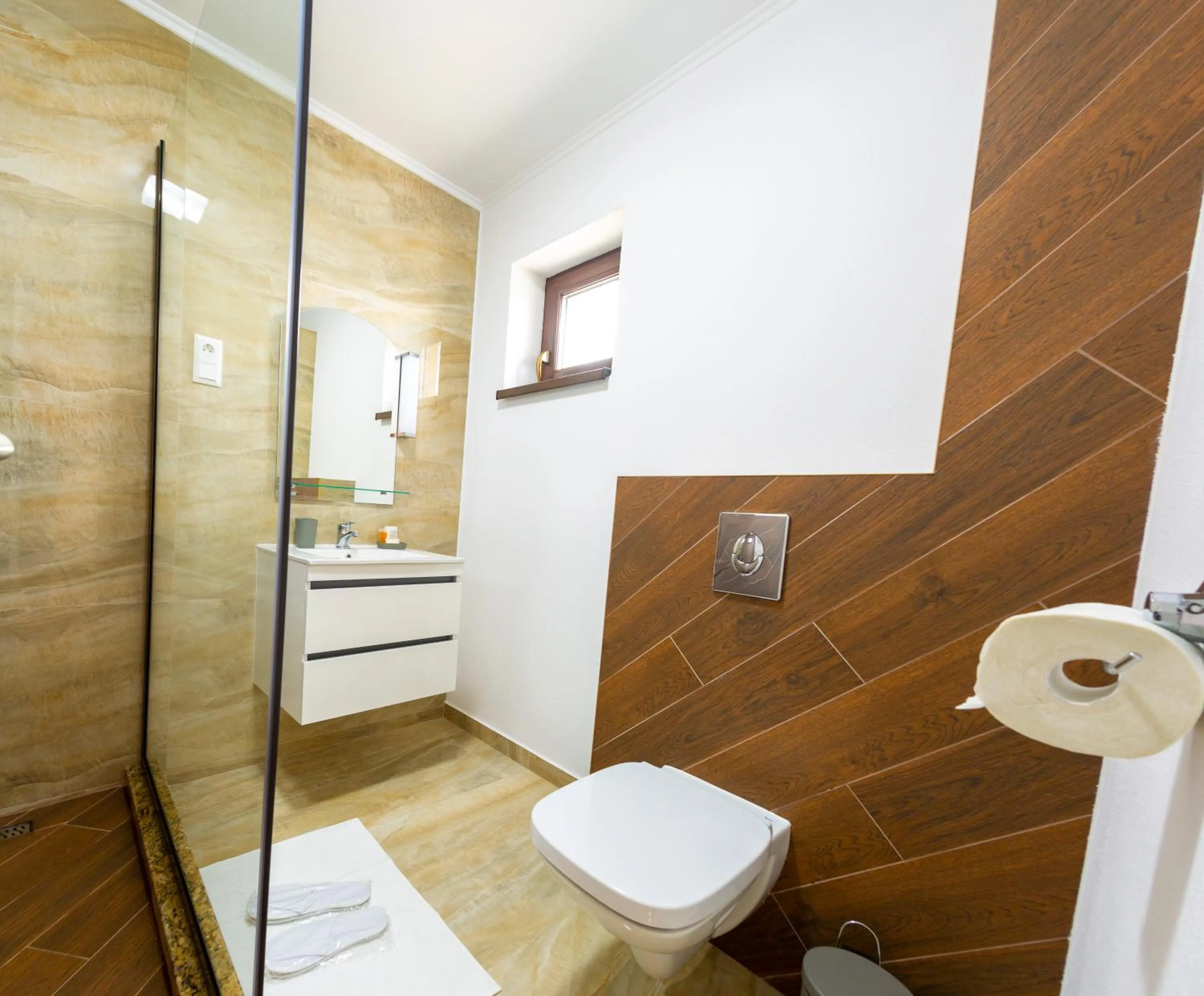 Bathroom in Casa cu Nuc
