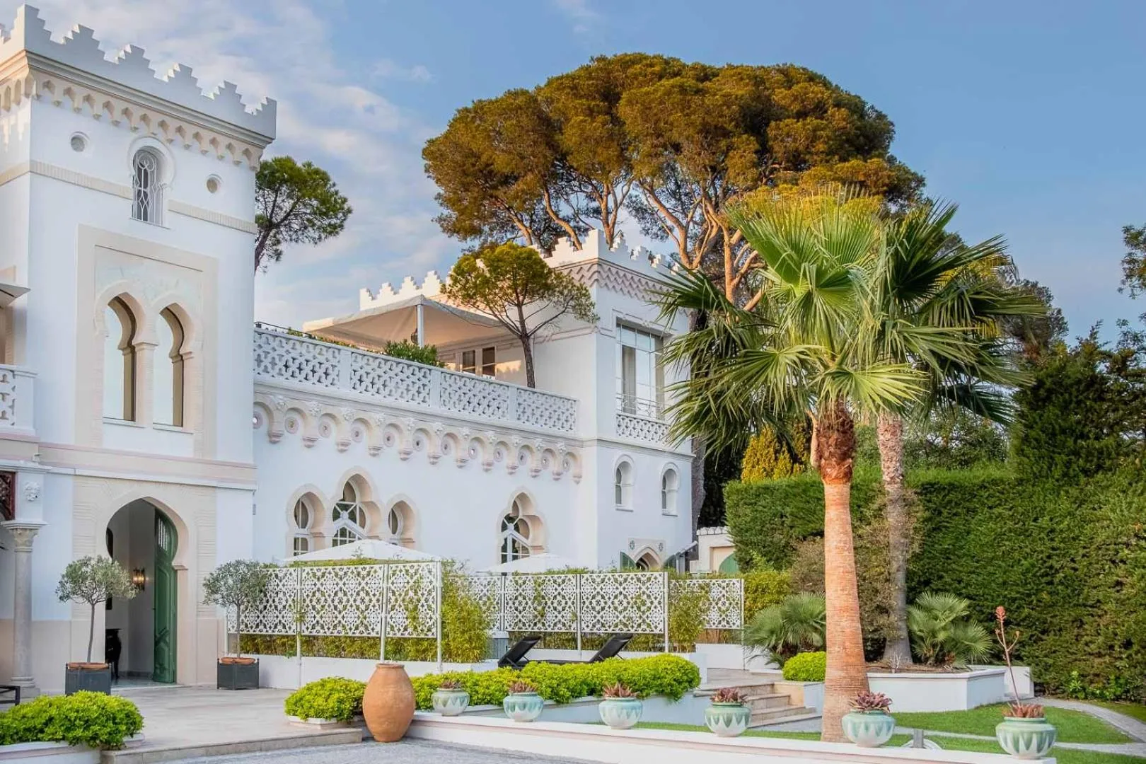 Property building in La Villa Mauresque