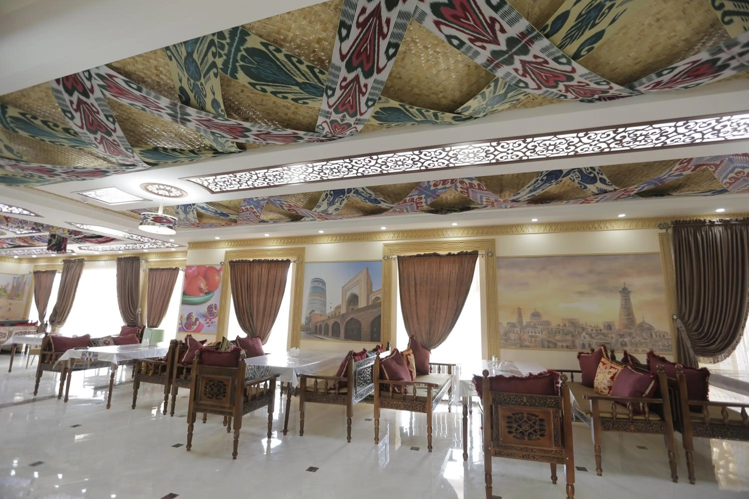 Restaurant/places to eat in Hotel Khiva Palace