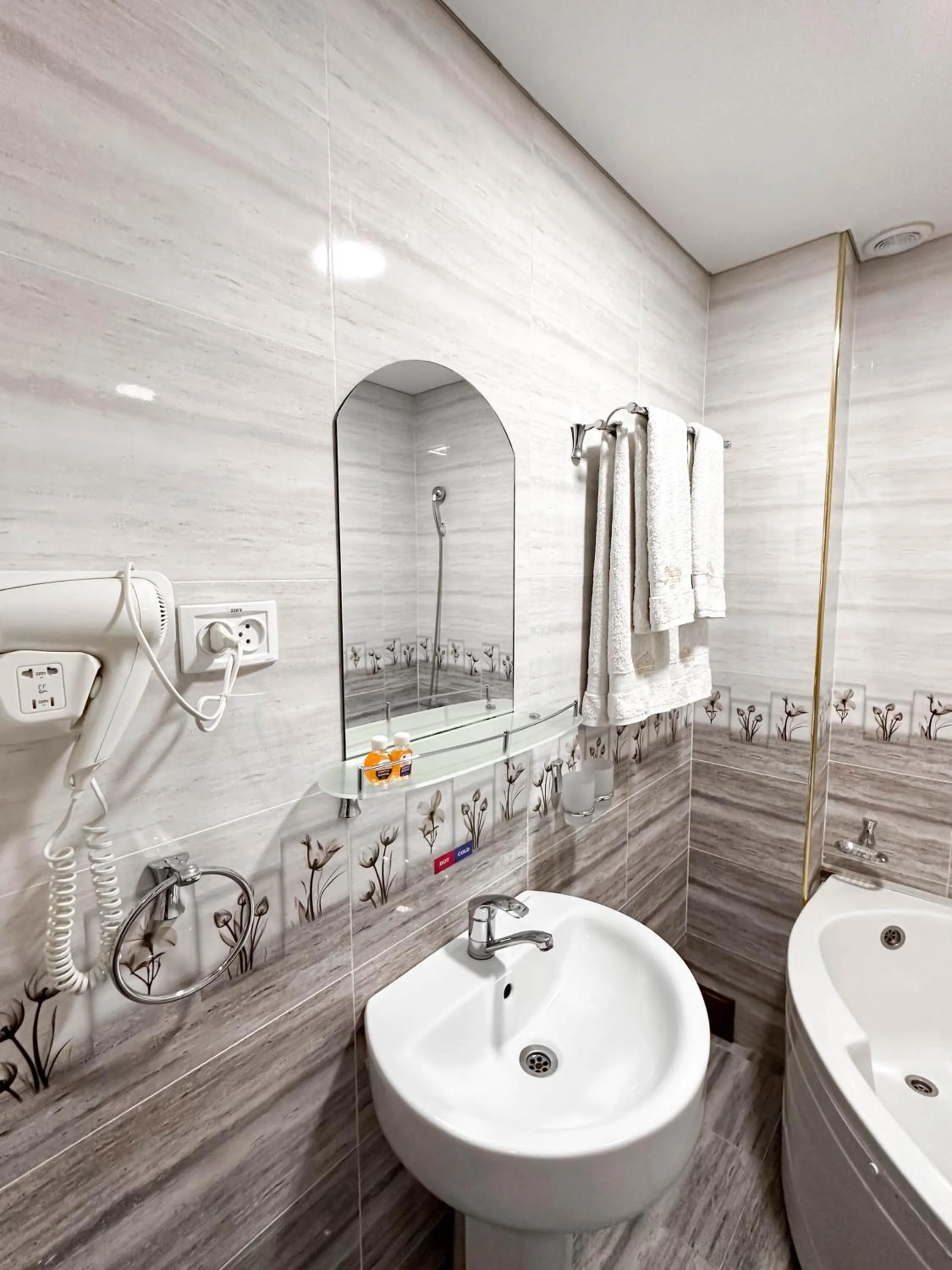 Shower in Hotel Khiva Palace