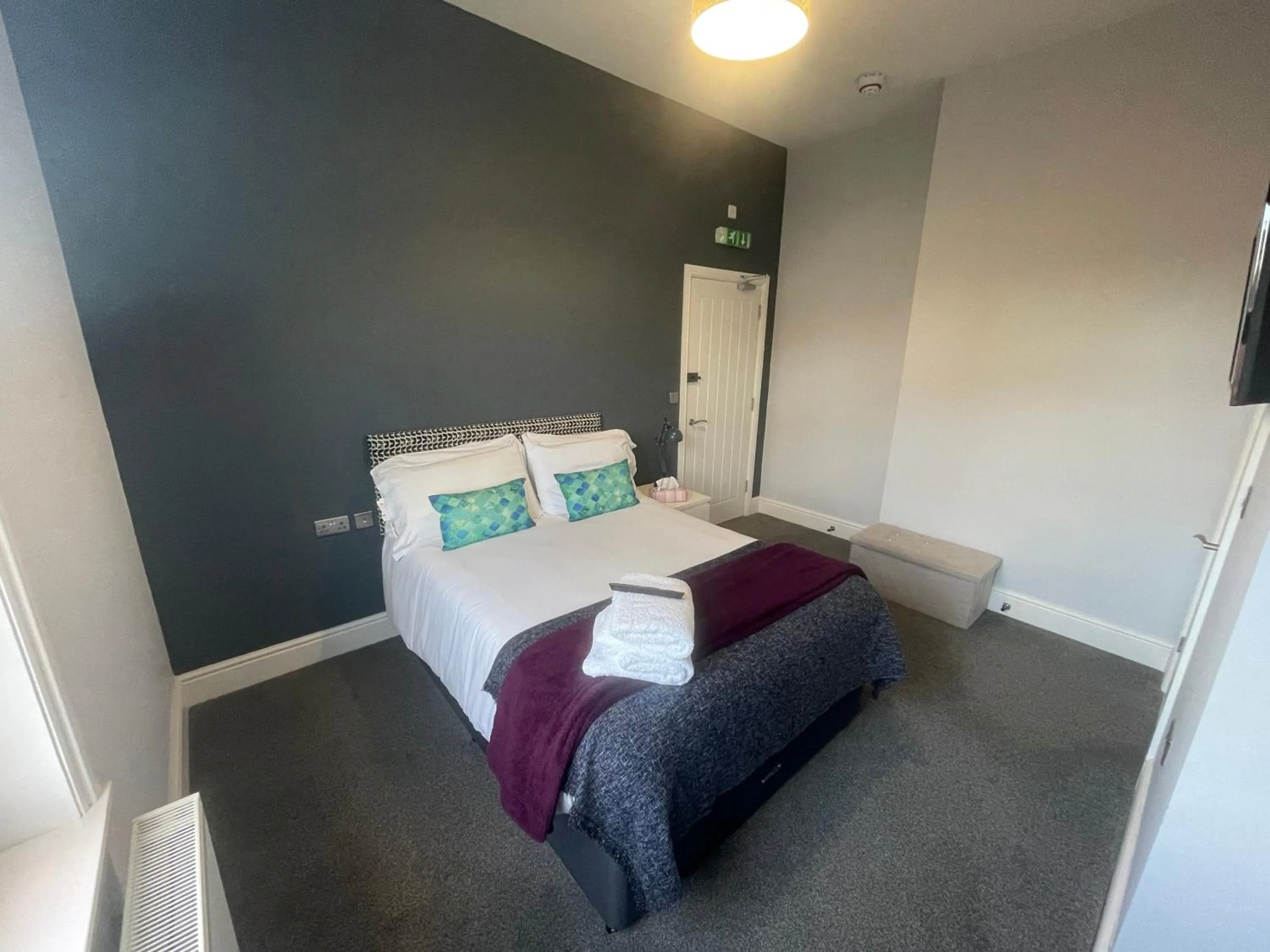 Bed in Arlan House, Central Basingstoke Hotel