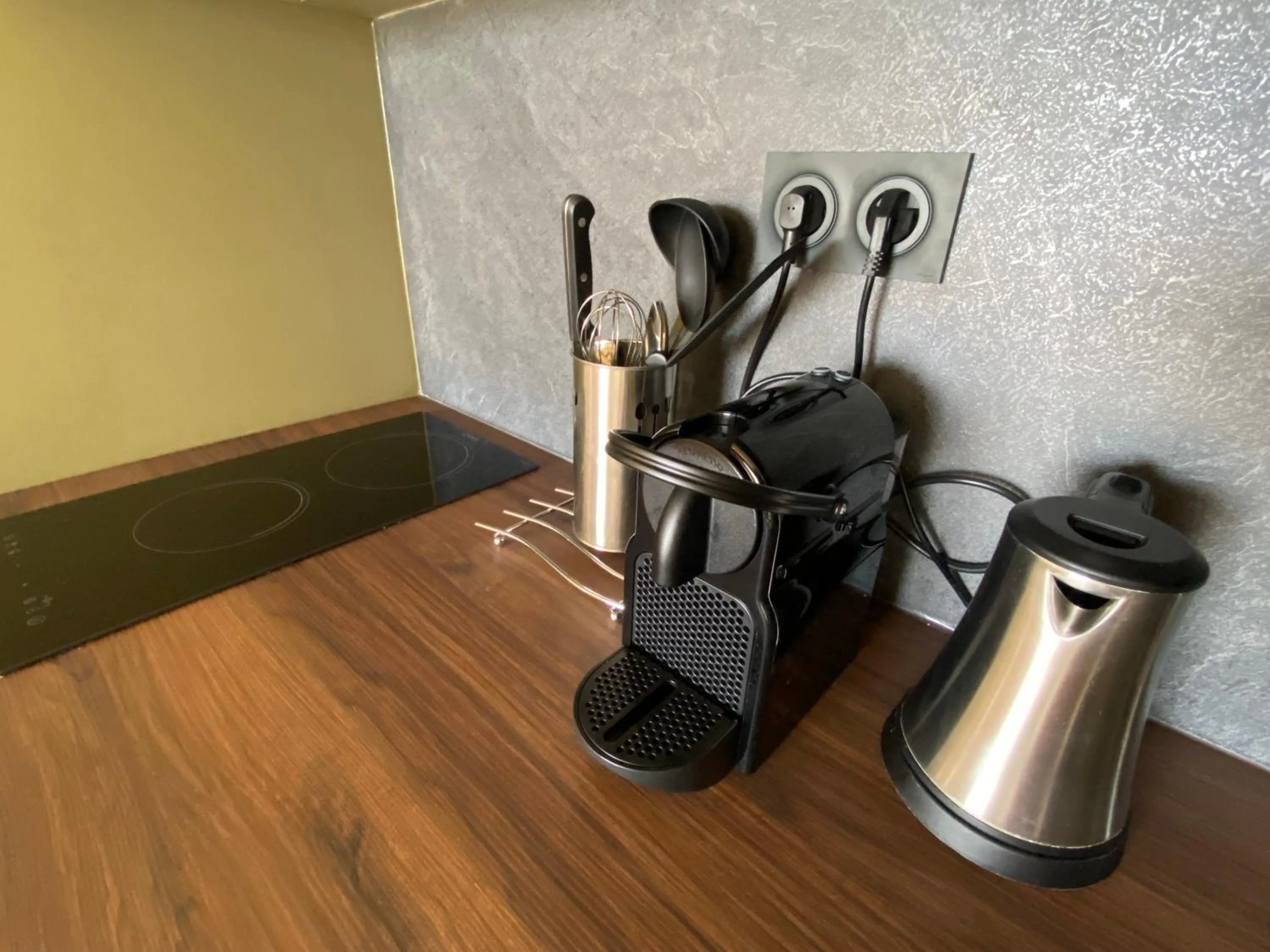 Coffee/tea facilities in Hôtel Golf Fontcaude