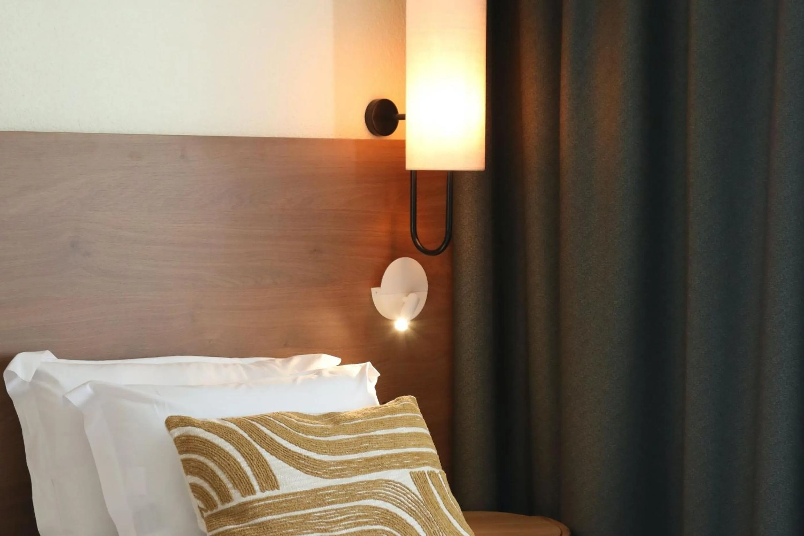 Bed in Hôtel Golf Fontcaude