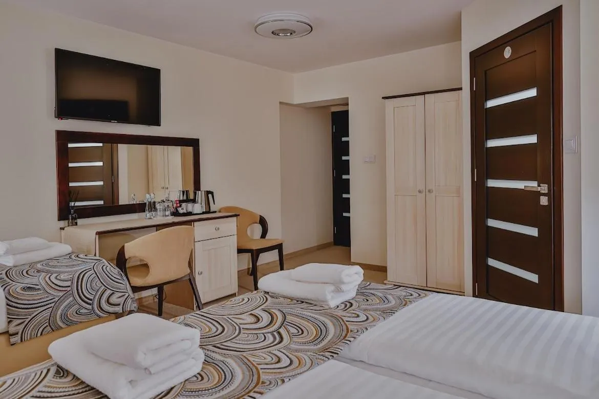 Bed in Willa & DOM-BLACH