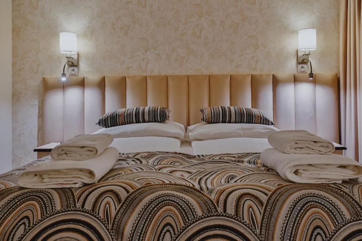 Bed in Willa & DOM-BLACH