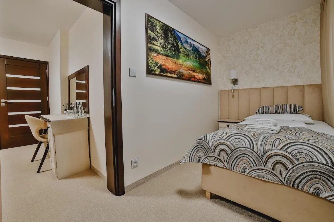 Bed in Willa & DOM-BLACH