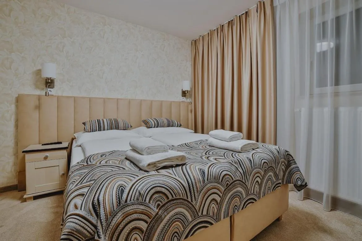 Bed in Willa & DOM-BLACH