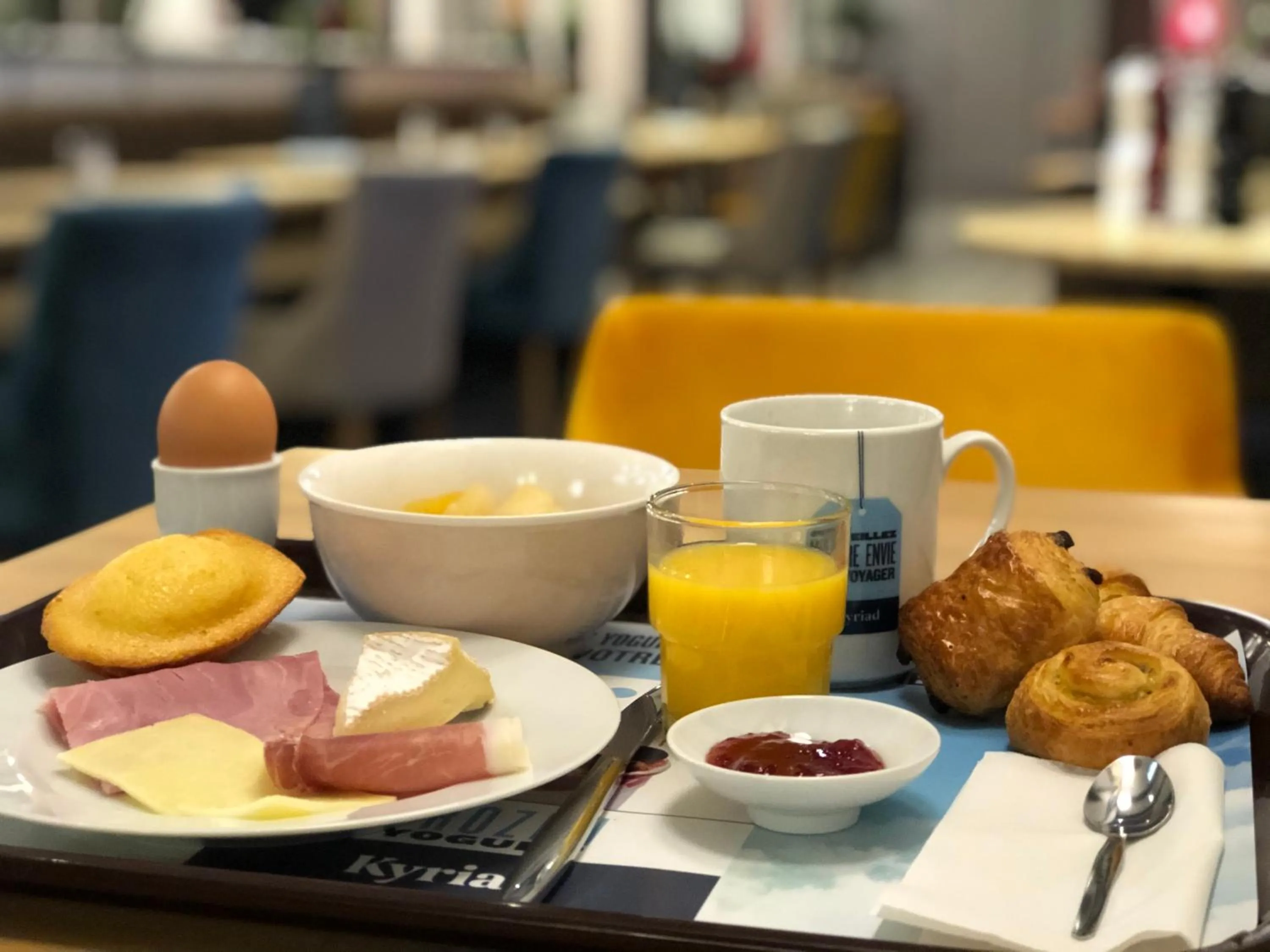 Breakfast in Kyriad Limoges Centre Gare - Atrium