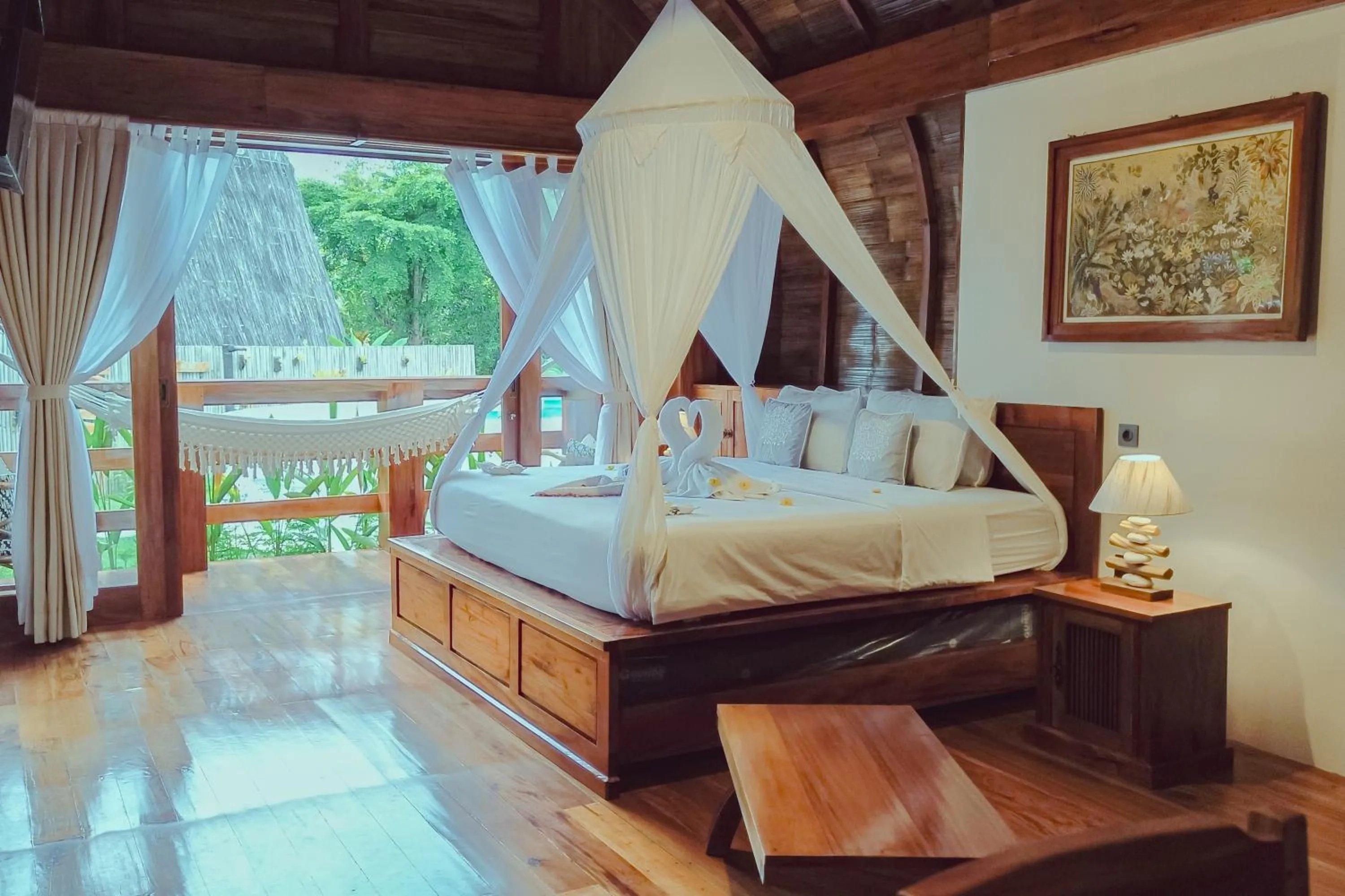 Bedroom, Bed in Lagoona Beach Bungalows - Eco Bungalows Batukaras