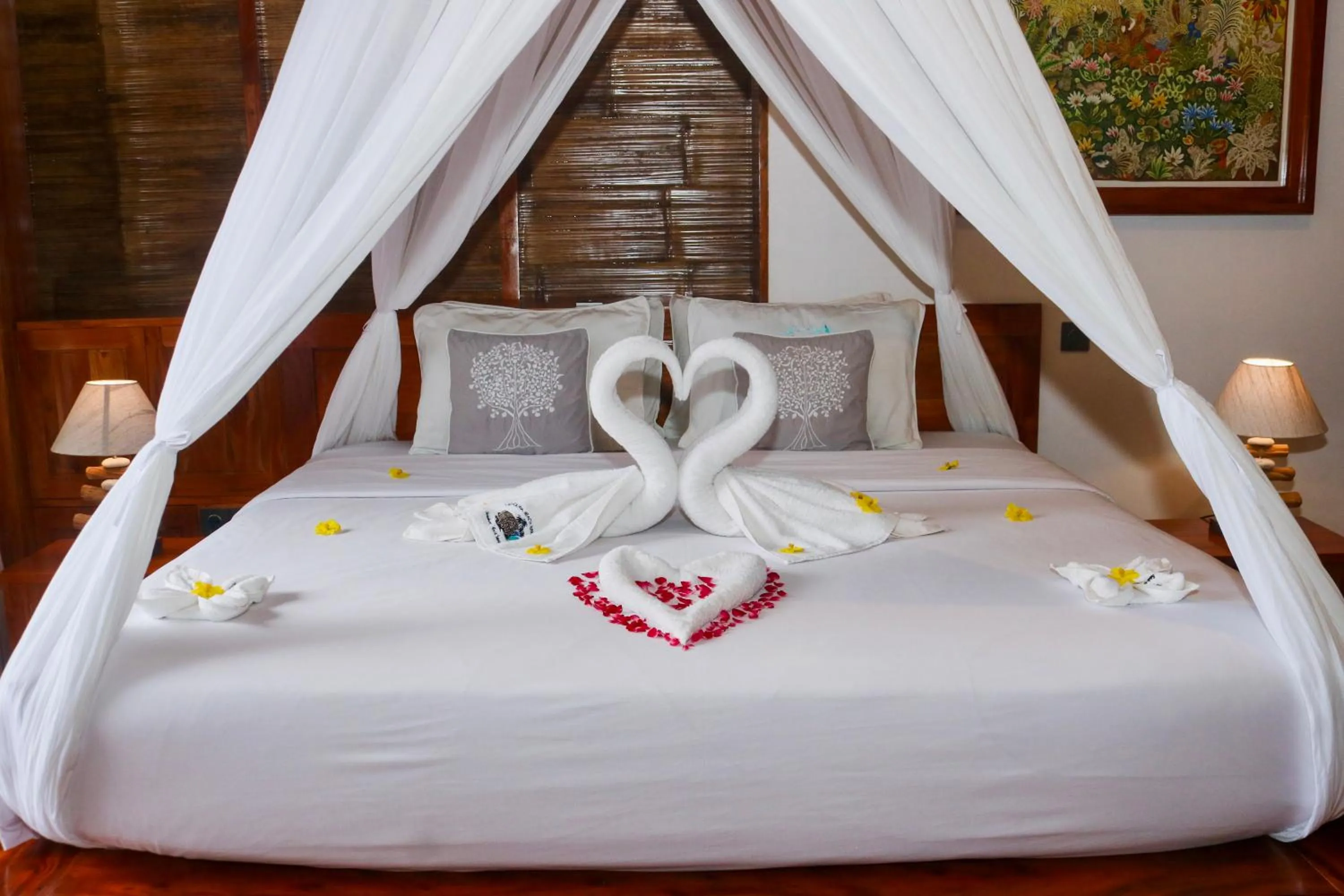 Bedroom, Bed in Lagoona Beach Bungalows - Eco Bungalows Batukaras