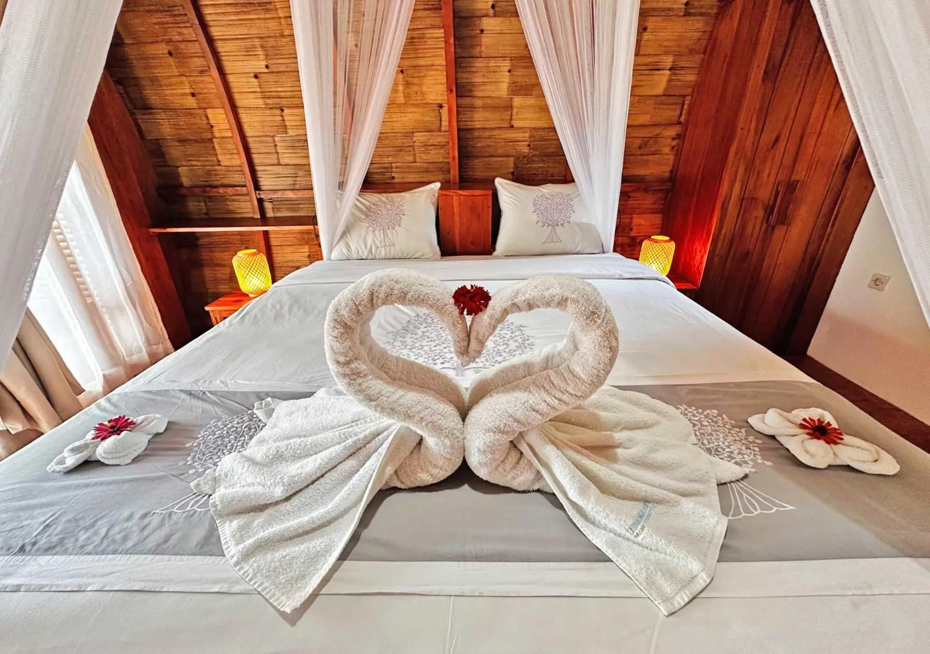 Bedroom, Bed in Lagoona Beach Bungalows - Eco Bungalows Batukaras