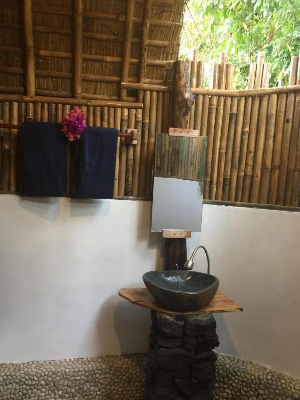 Bathroom in Lagoona Beach Bungalows - Eco Bungalows Batukaras