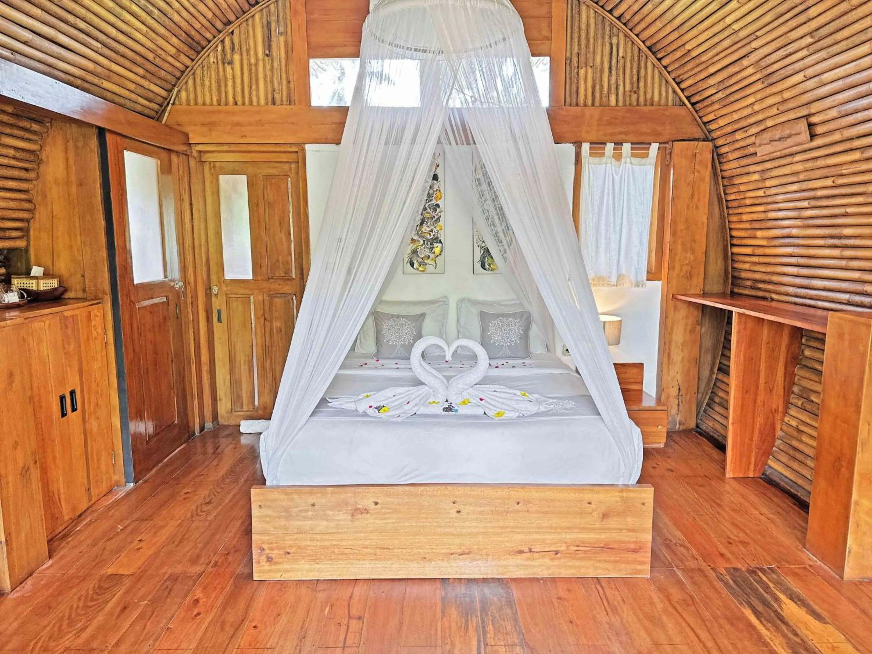 Bedroom, Bed in Lagoona Beach Bungalows - Eco Bungalows Batukaras