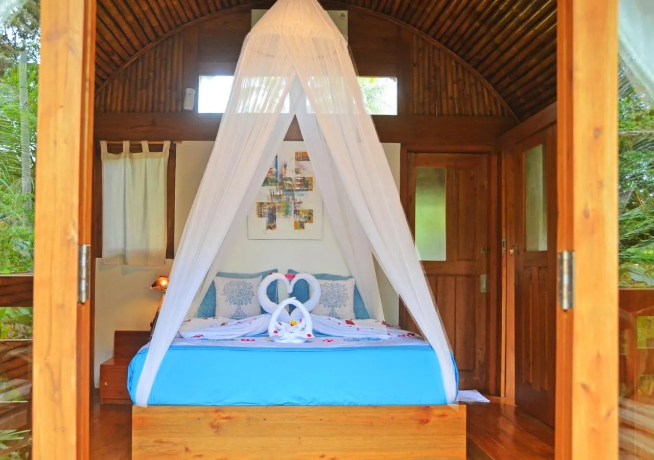 Bedroom, Bed in Lagoona Beach Bungalows - Eco Bungalows Batukaras
