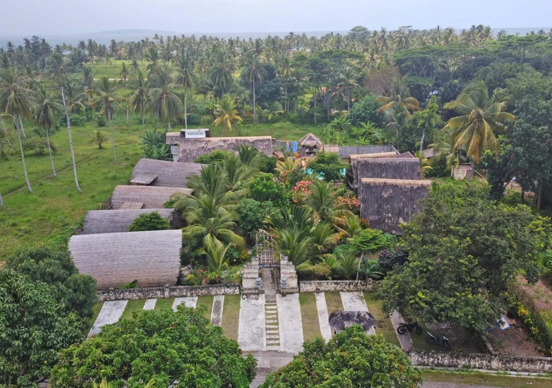 Property building in Lagoona Beach Bungalows - Eco Bungalows Batukaras