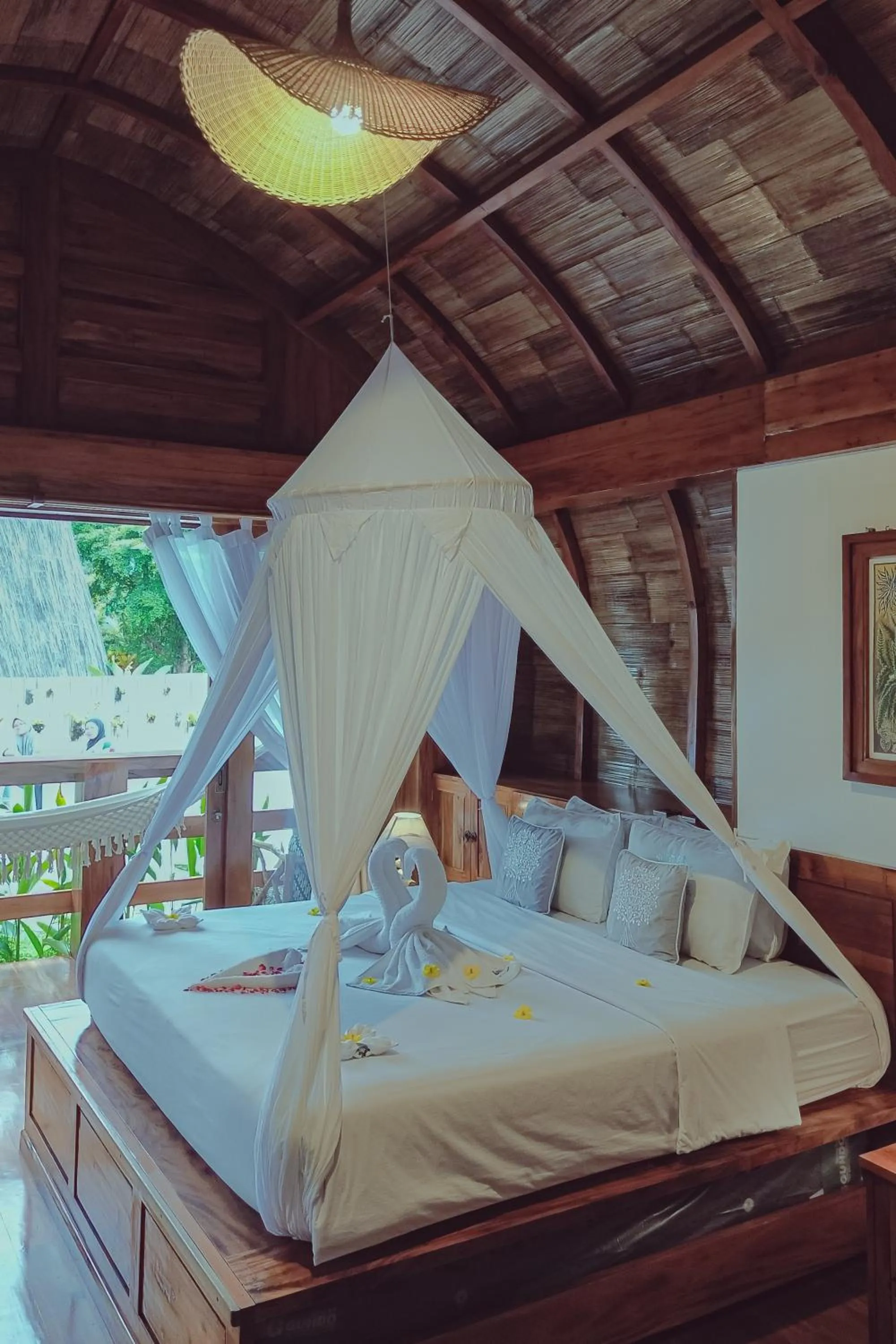 Bedroom, Bed in Lagoona Beach Bungalows - Eco Bungalows Batukaras