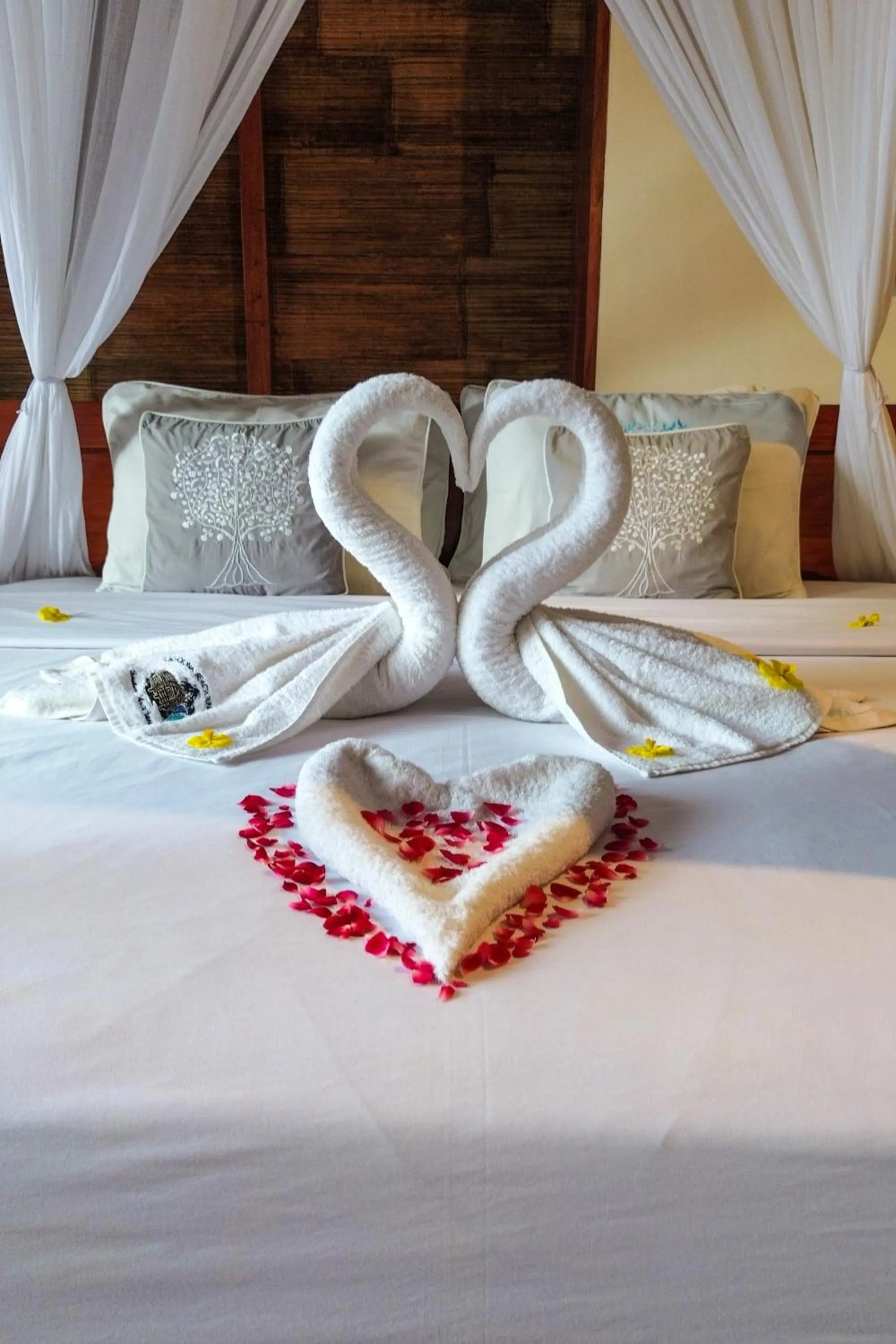 Bedroom, Bed in Lagoona Beach Bungalows - Eco Bungalows Batukaras