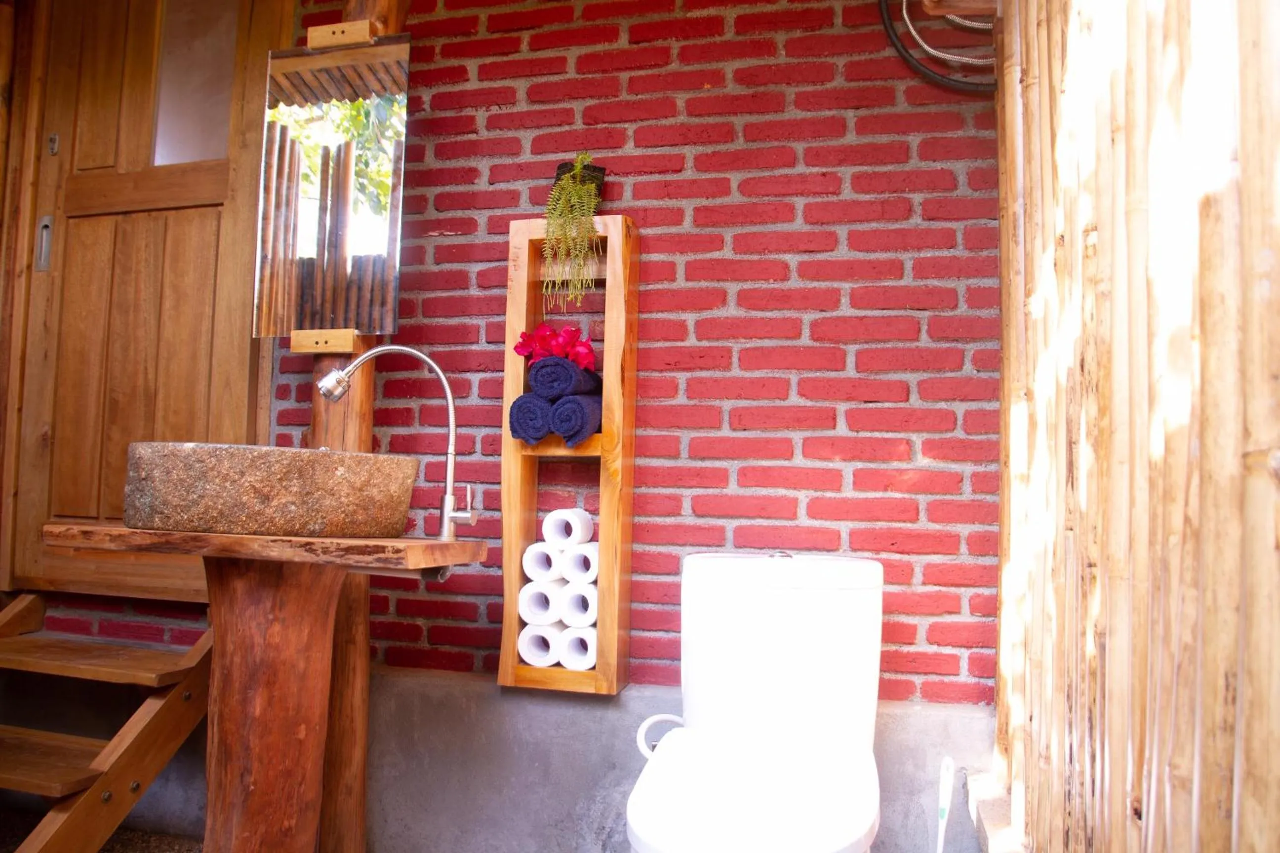 Toilet in Lagoona Beach Bungalows - Eco Bungalows Batukaras