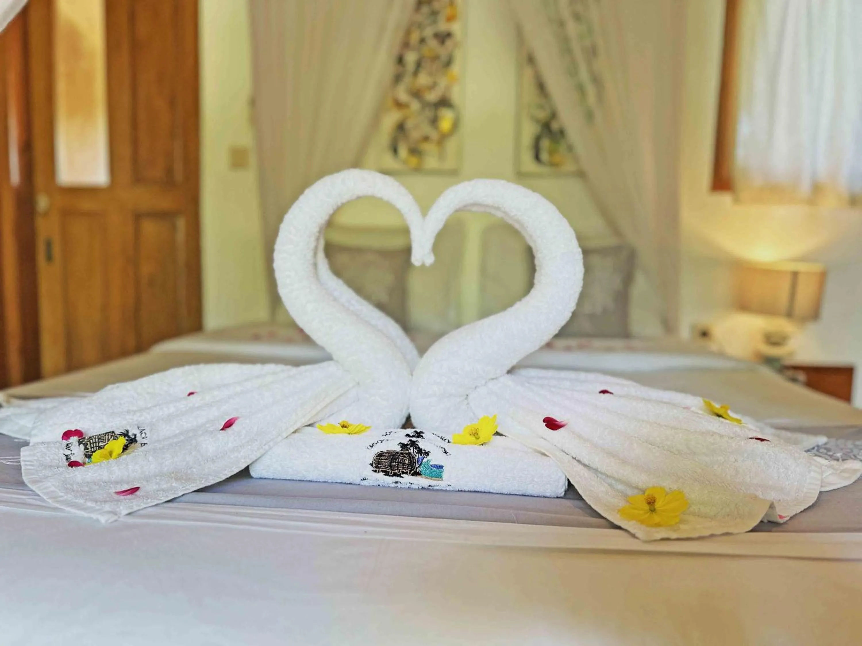 Bedroom, Bed in Lagoona Beach Bungalows - Eco Bungalows Batukaras