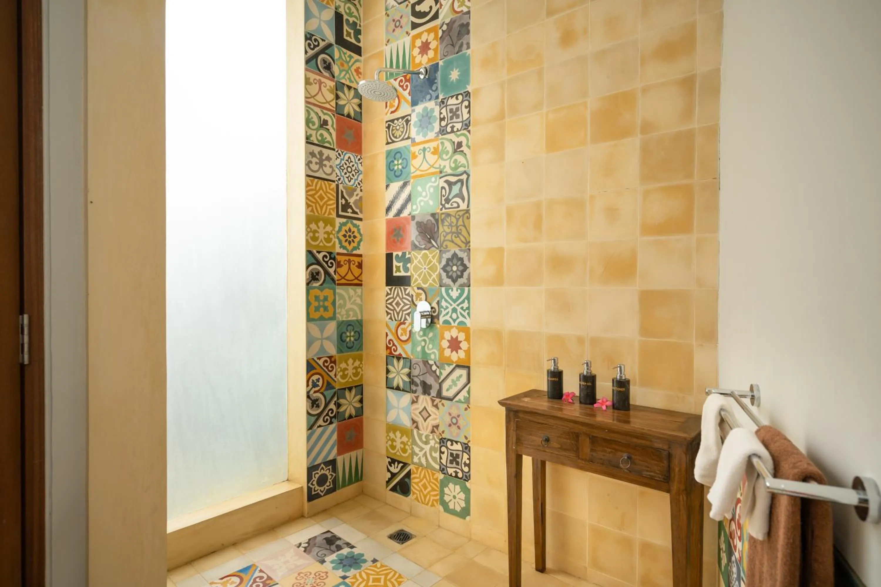 Shower in Prabhu Ubud Villa