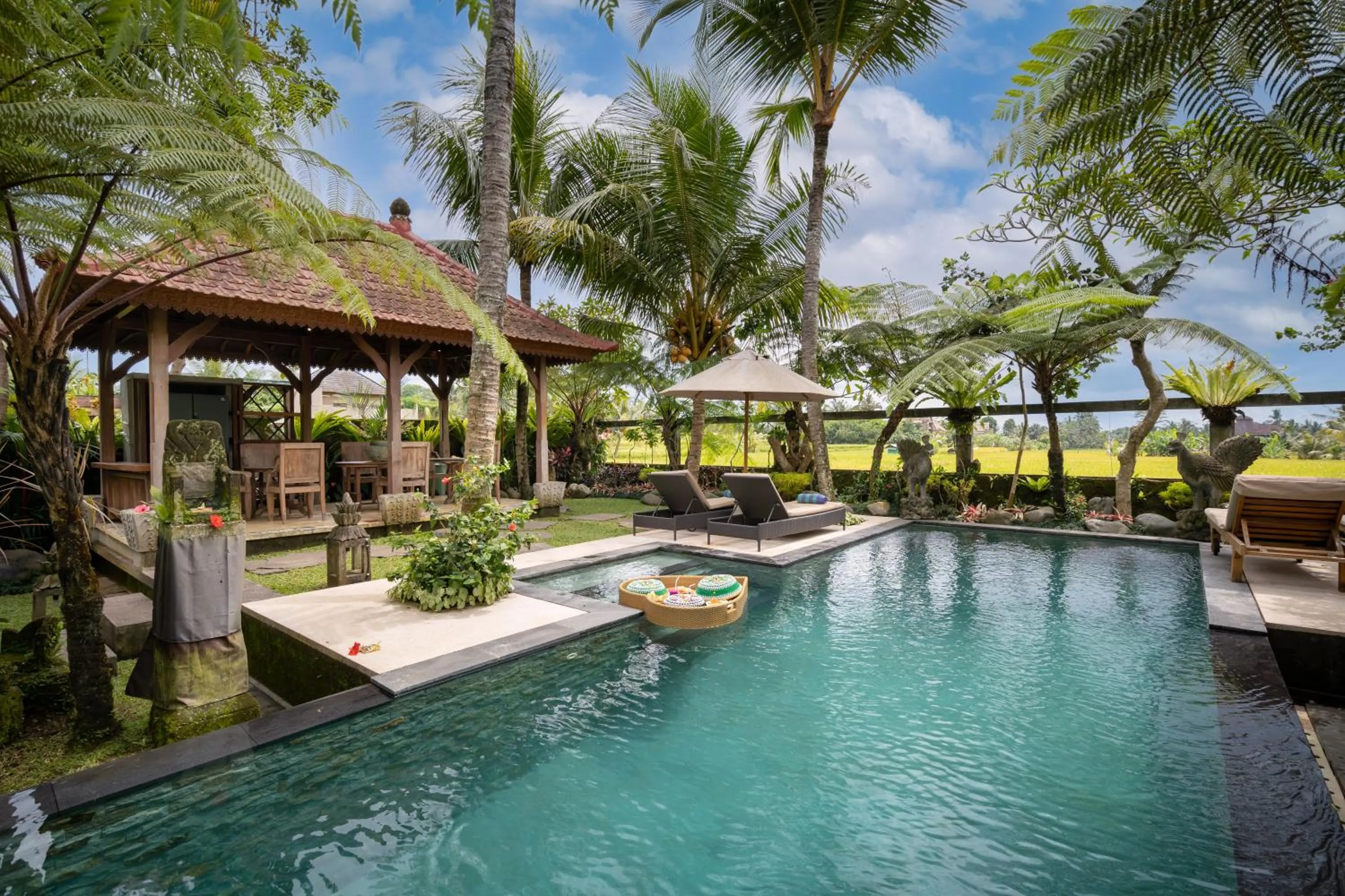 Swimming pool in Prabhu Ubud Villa