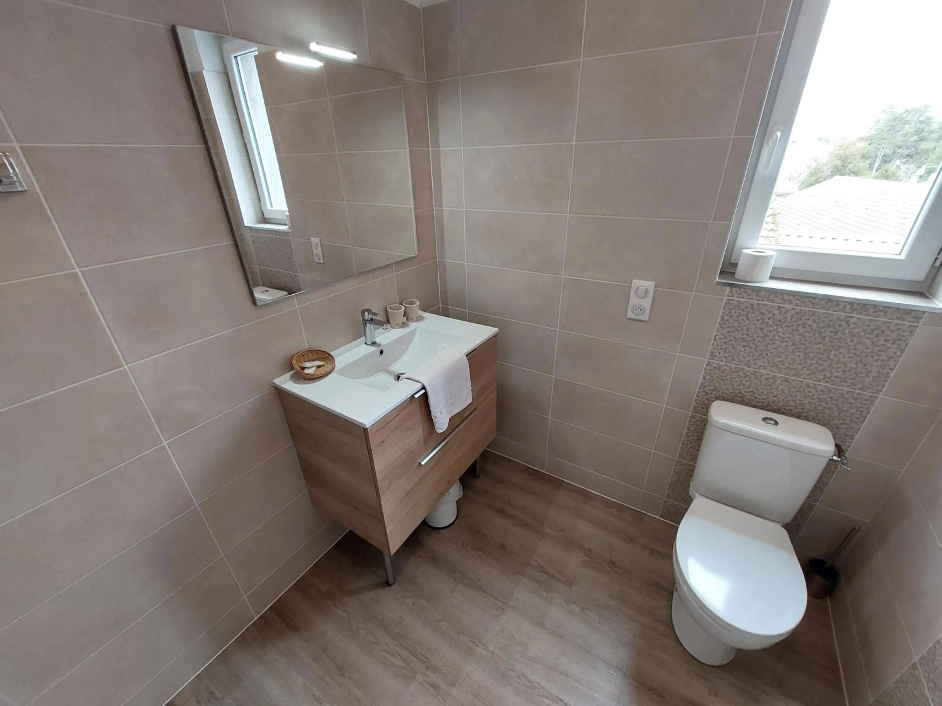 Bathroom in Logis Hôtels - Hôtel et Restaurant Le Lion d'Or