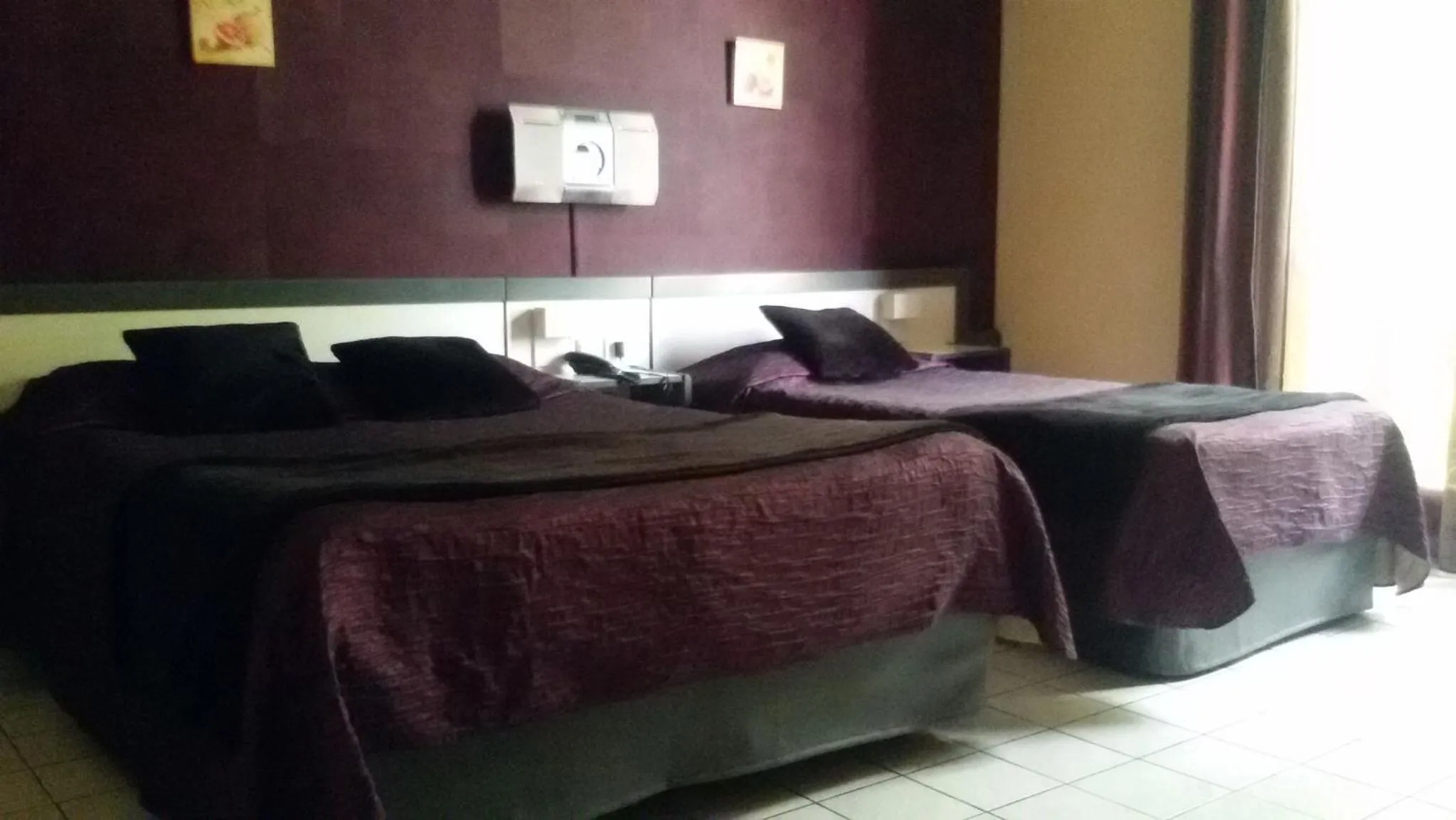 Bedroom, Bed in Hotel Médicis