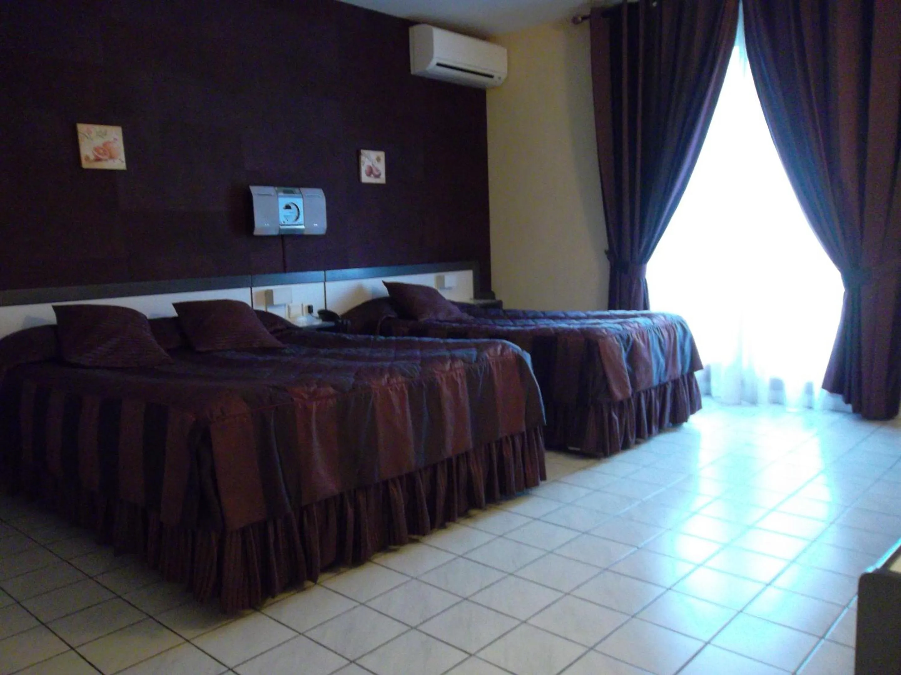 Bedroom, Bed in Hotel Médicis