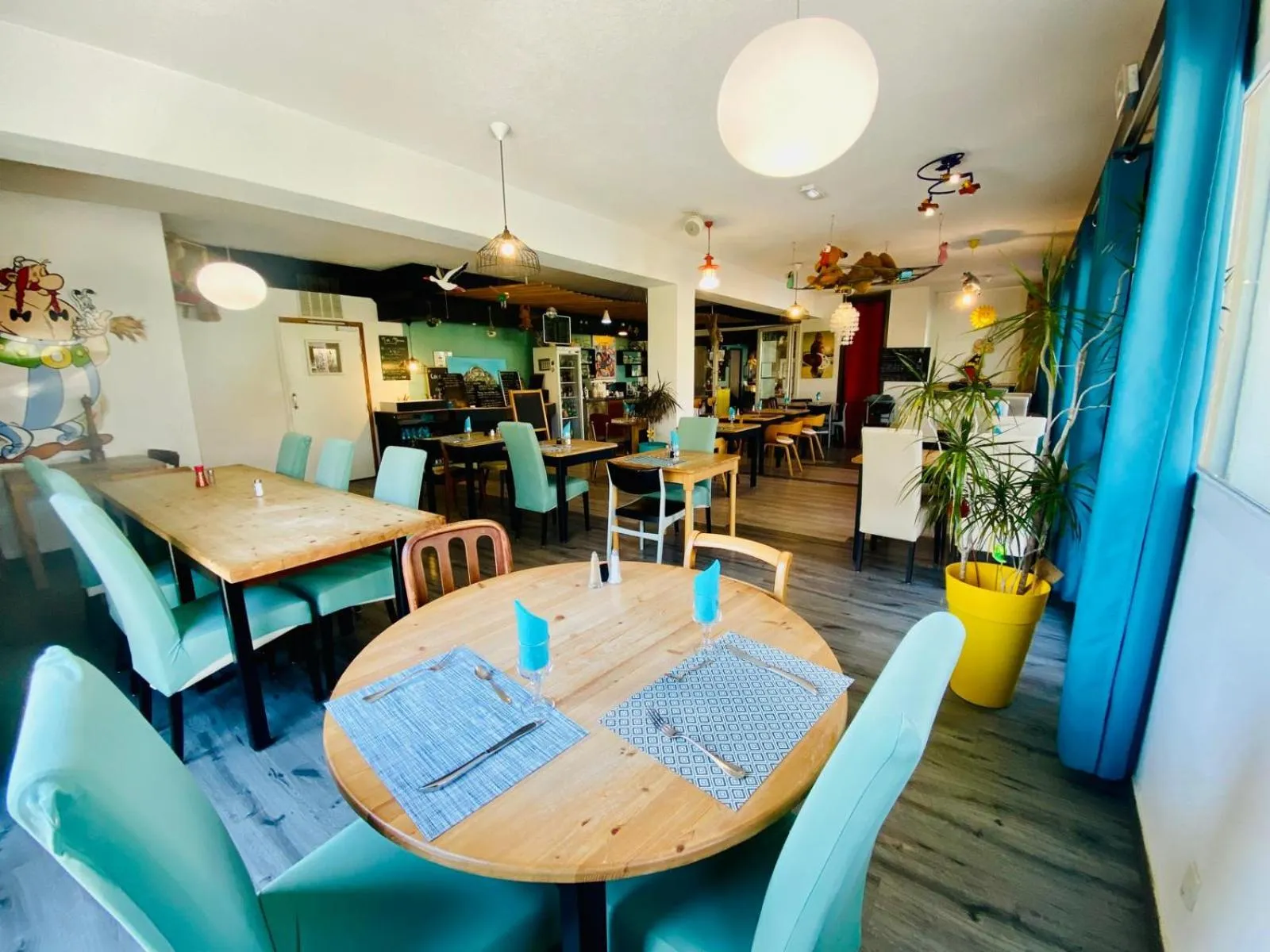 Restaurant/places to eat in NESTOR HOTEL GAP et Restaurant