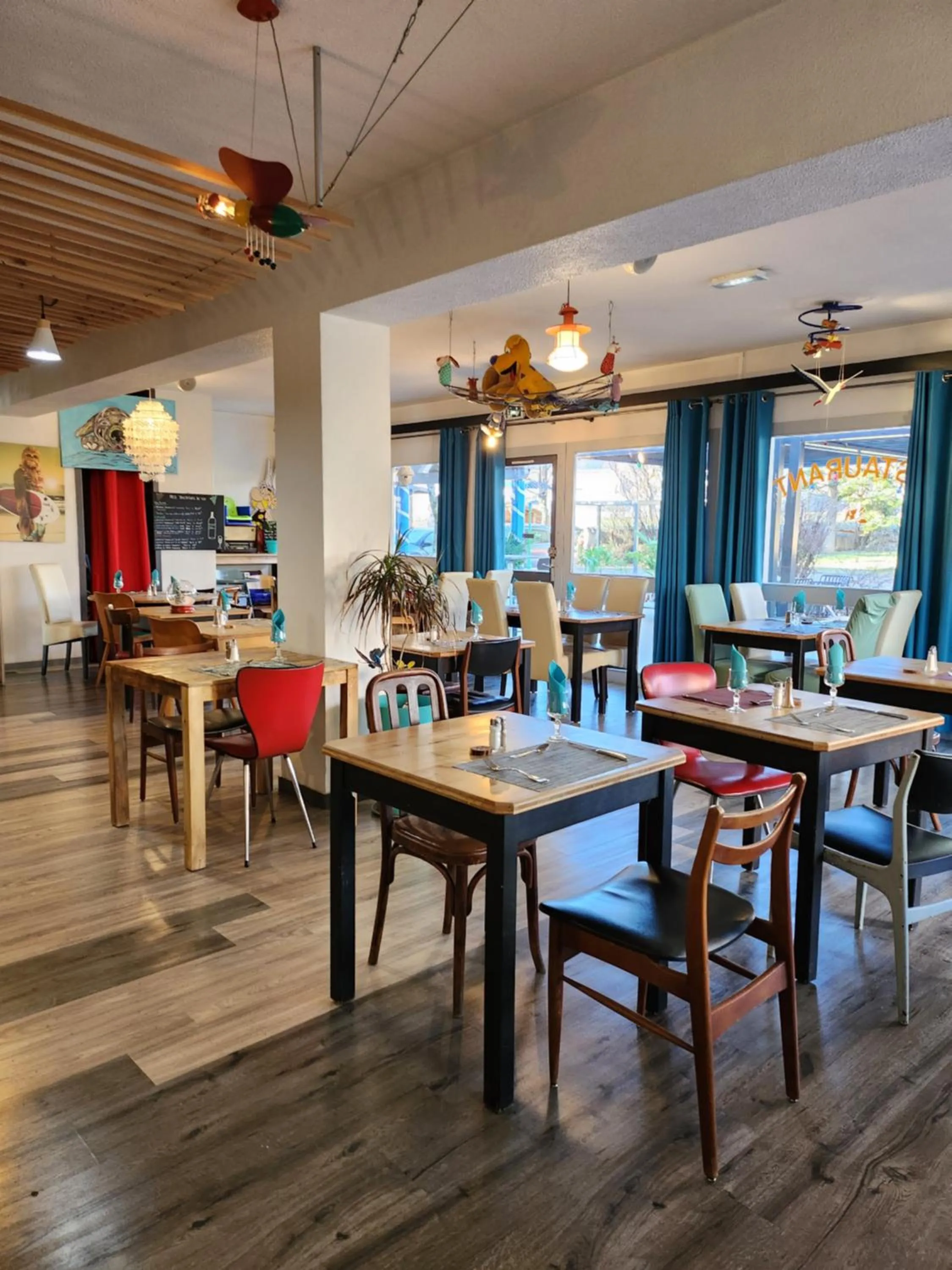 Restaurant/places to eat in NESTOR HOTEL GAP et Restaurant