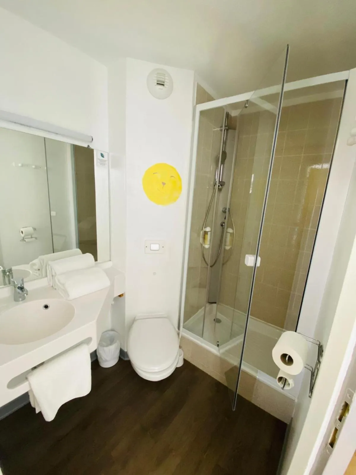 Bathroom in NESTOR HOTEL GAP et Restaurant