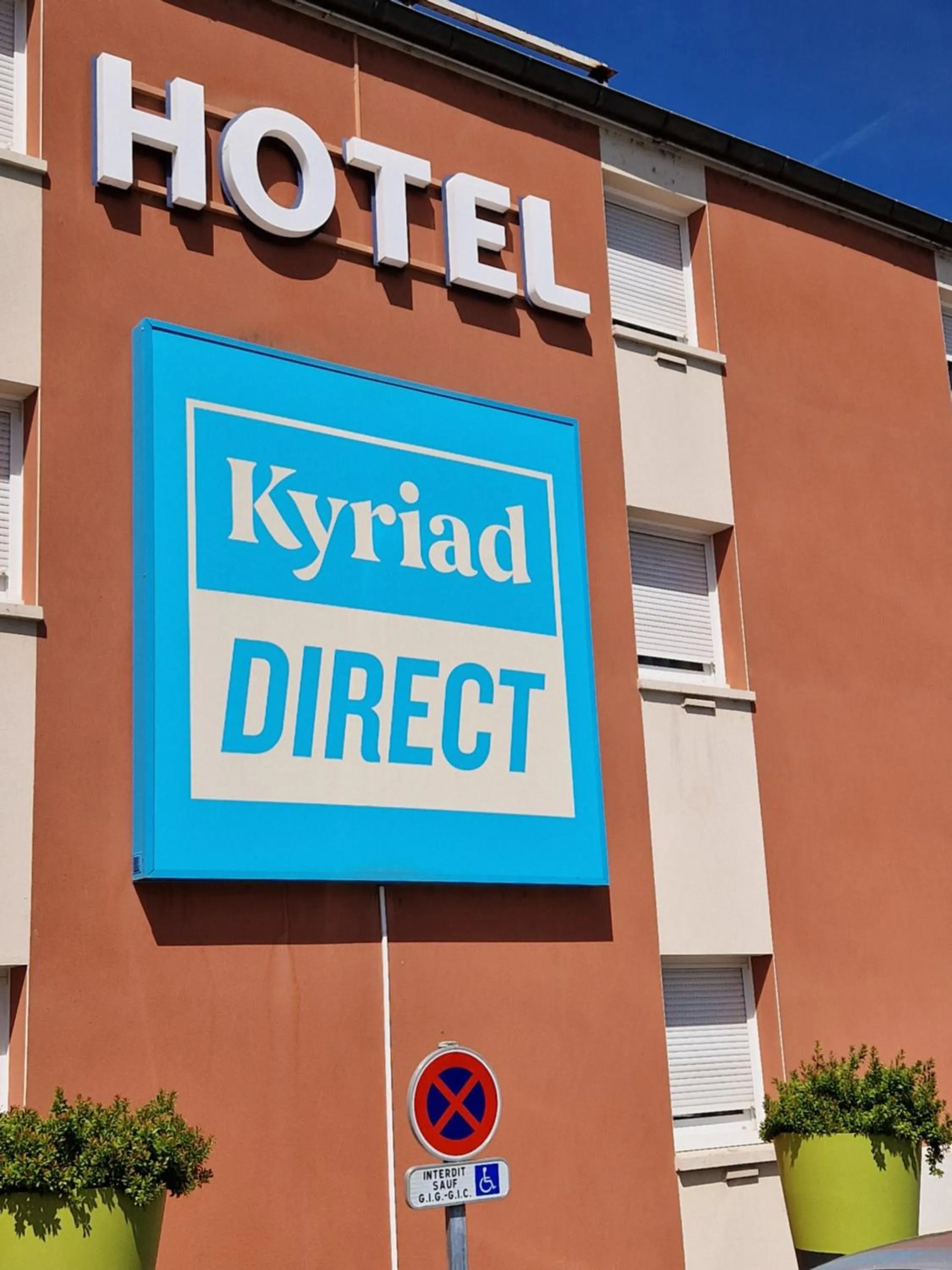 Property building in Kyriad Direct Limoges Nord
