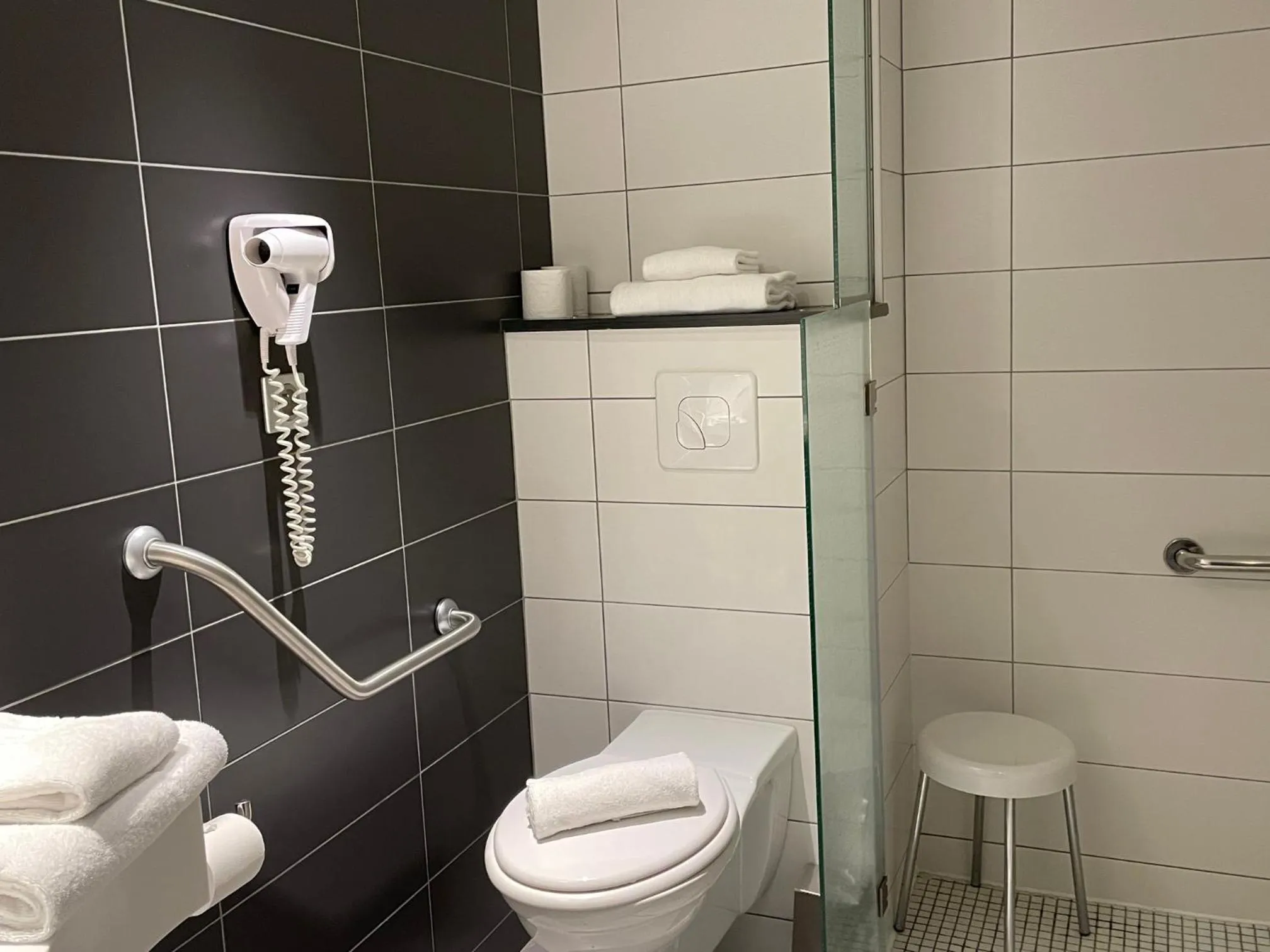 Property building in Kyriad Direct Limoges Nord