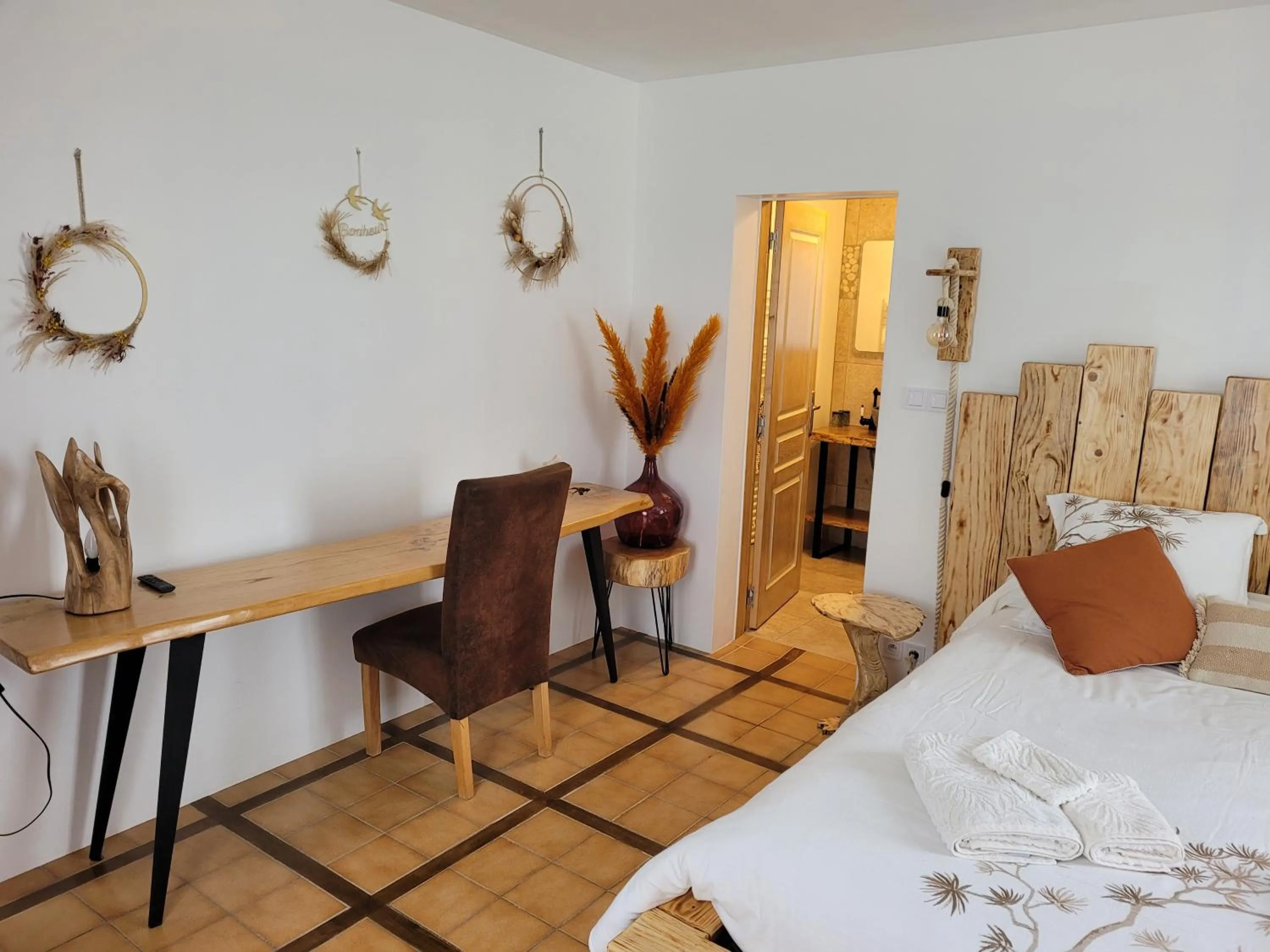 Property building, Bed in maison d'hôtes labastide