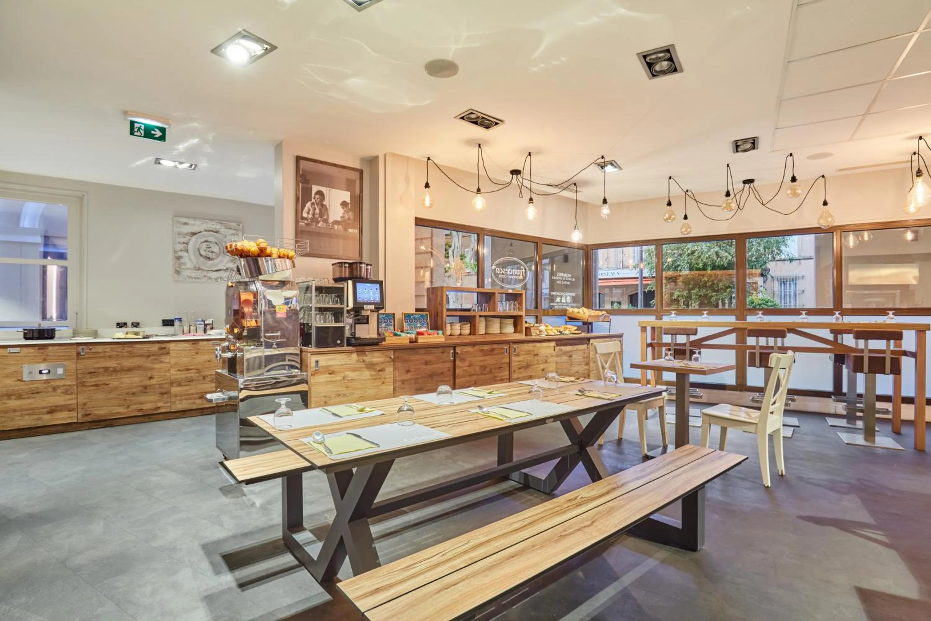 Breakfast in Appart Hotel Odalys City Aix en Provence L'Atrium