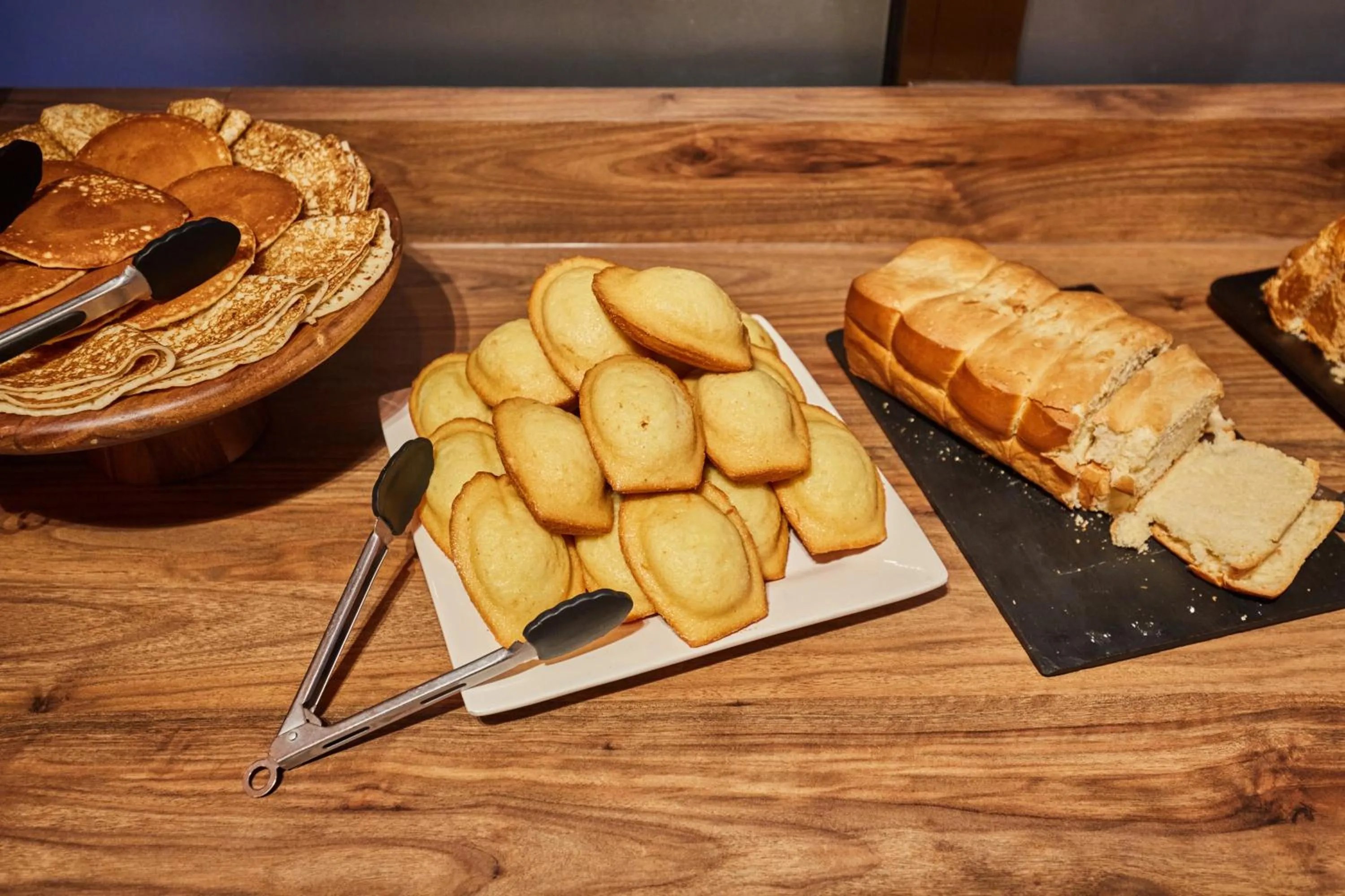 Breakfast in Appart Hotel Odalys City Aix en Provence L'Atrium