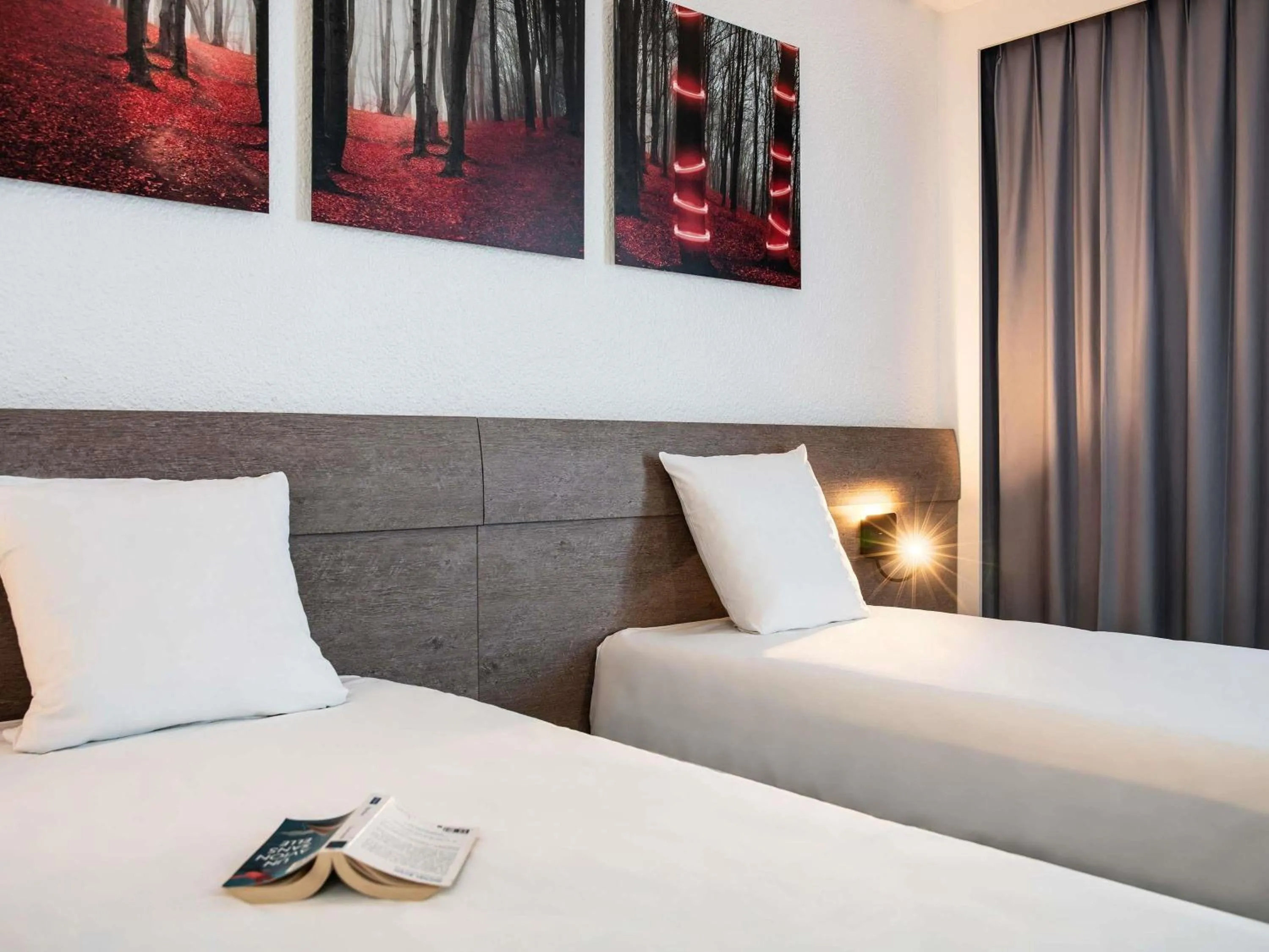 Bedroom, Bed in Novotel Paris Est