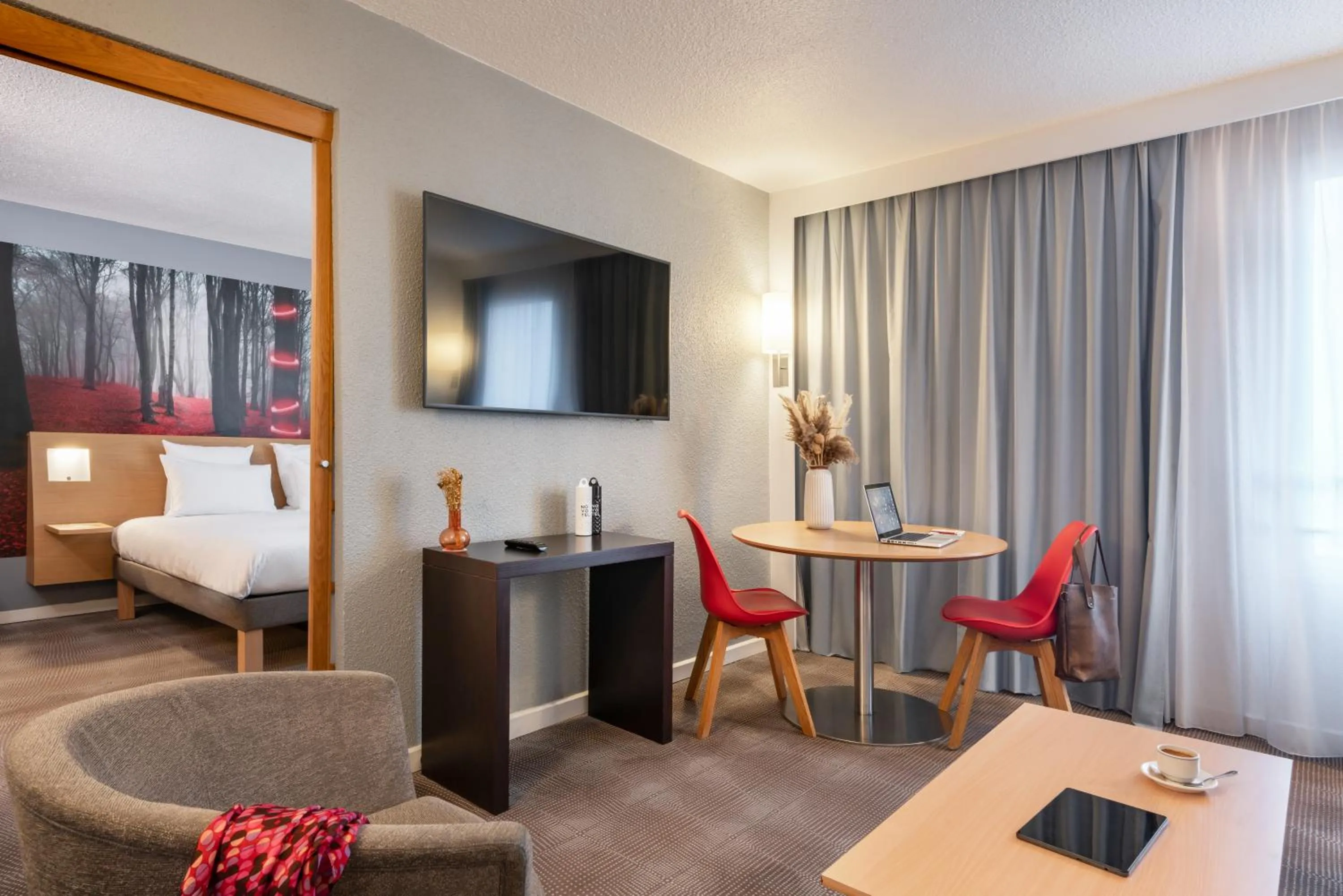 Photo of the whole room, Bed in Novotel Paris Est