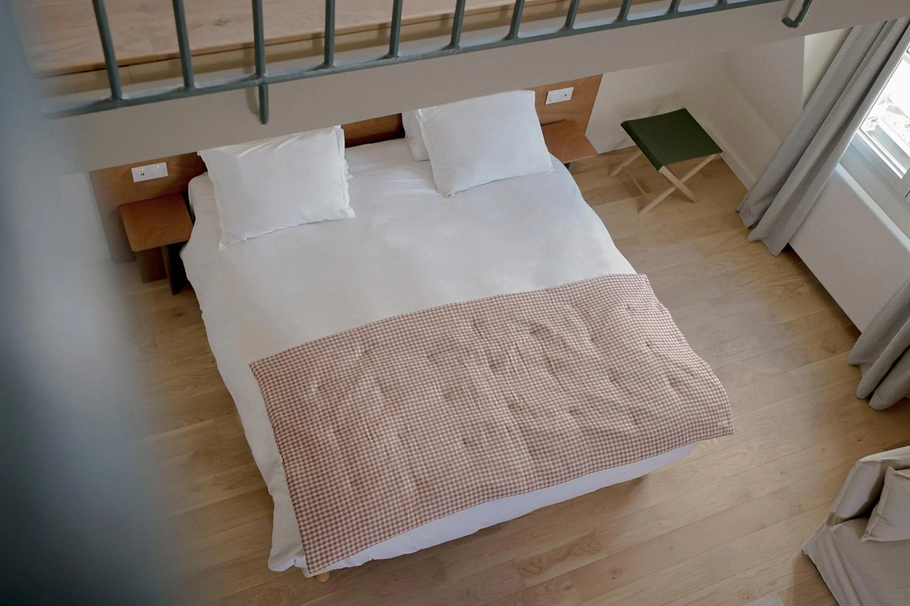 Bed in Hôtel Les Beaux Arts