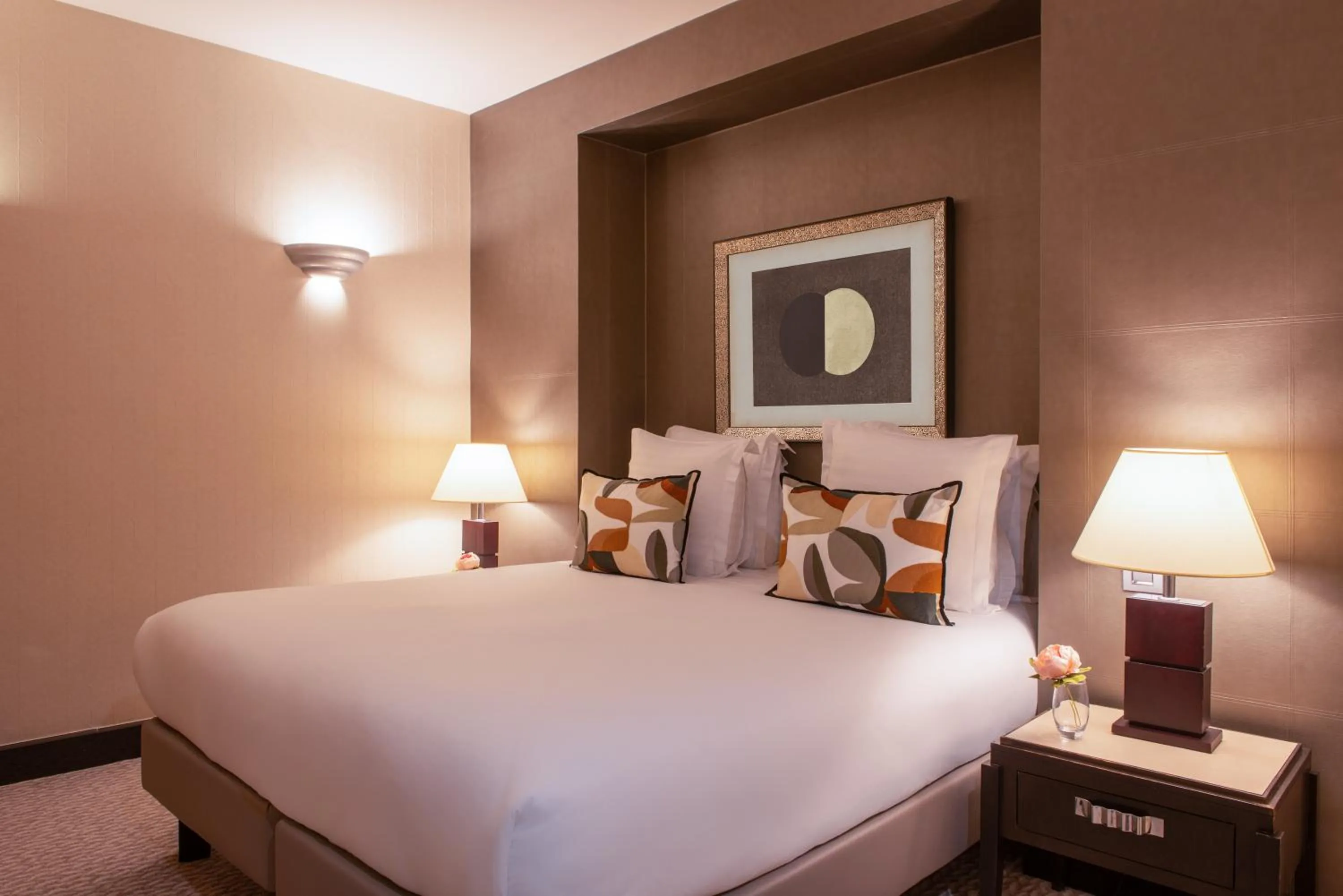 Bedroom, Bed in Les Jardins Du Marais