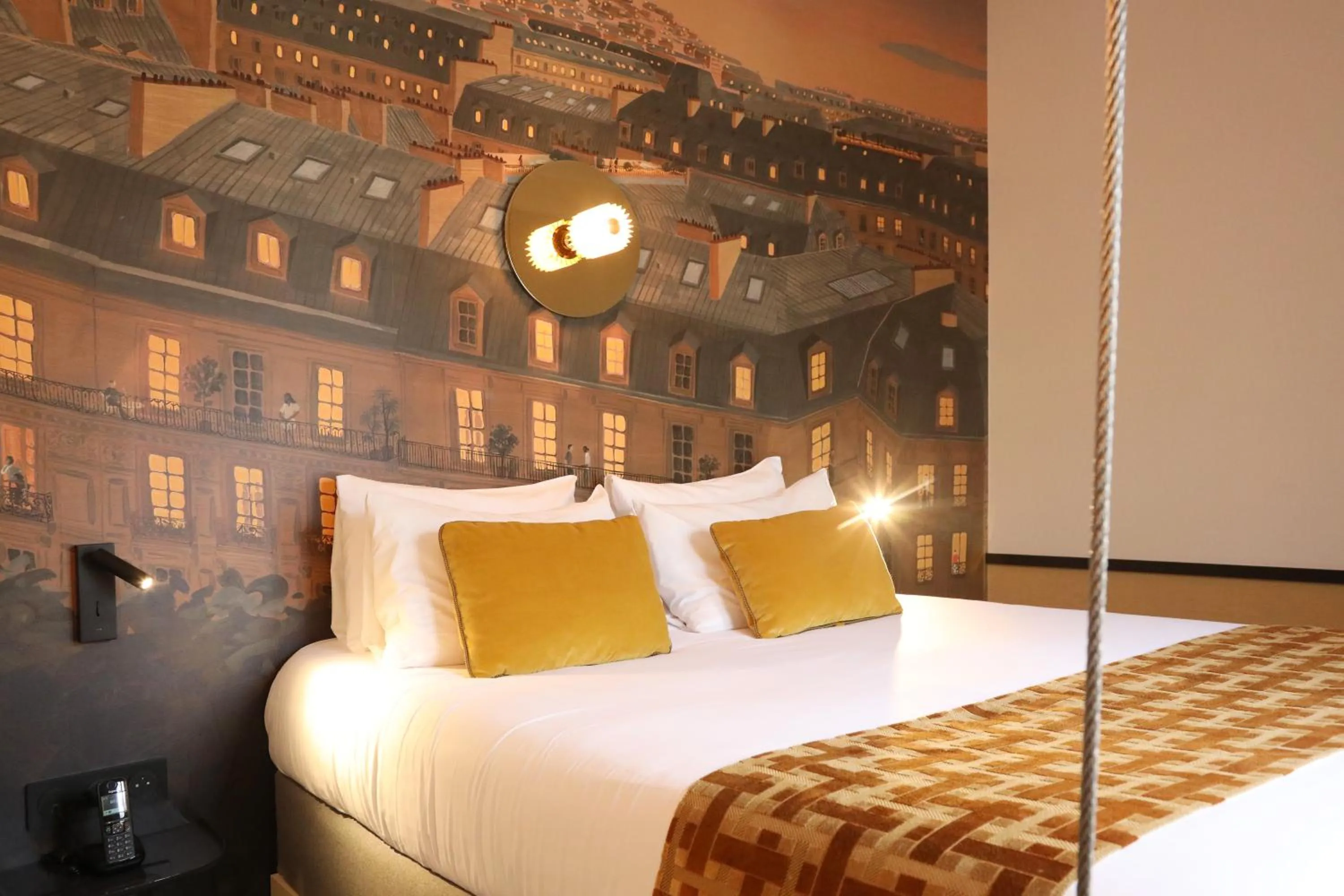 Bed in Five Boutique Hotel Paris Quartier Latin