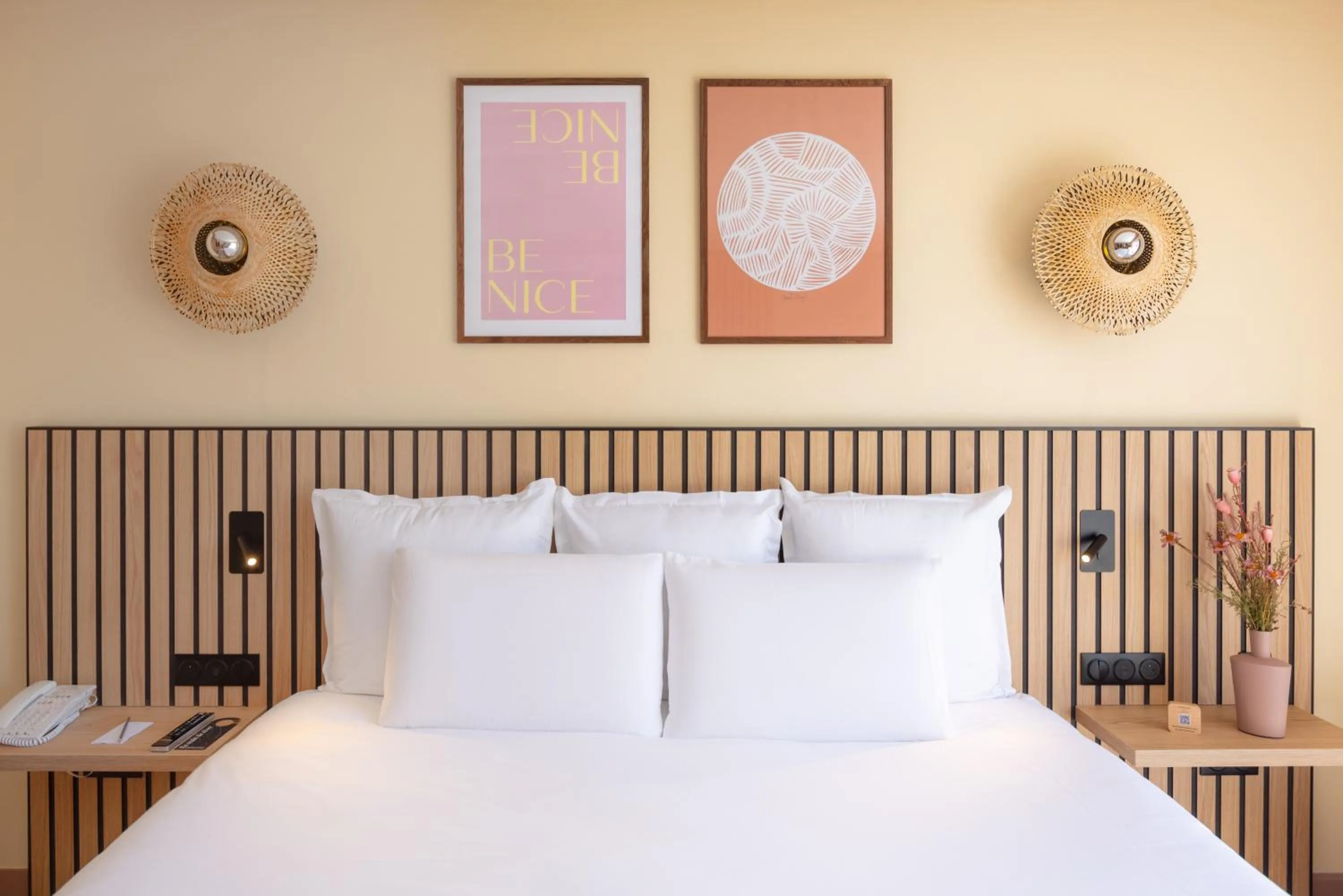 Bedroom, Bed in Mercure Nice Centre Notre Dame